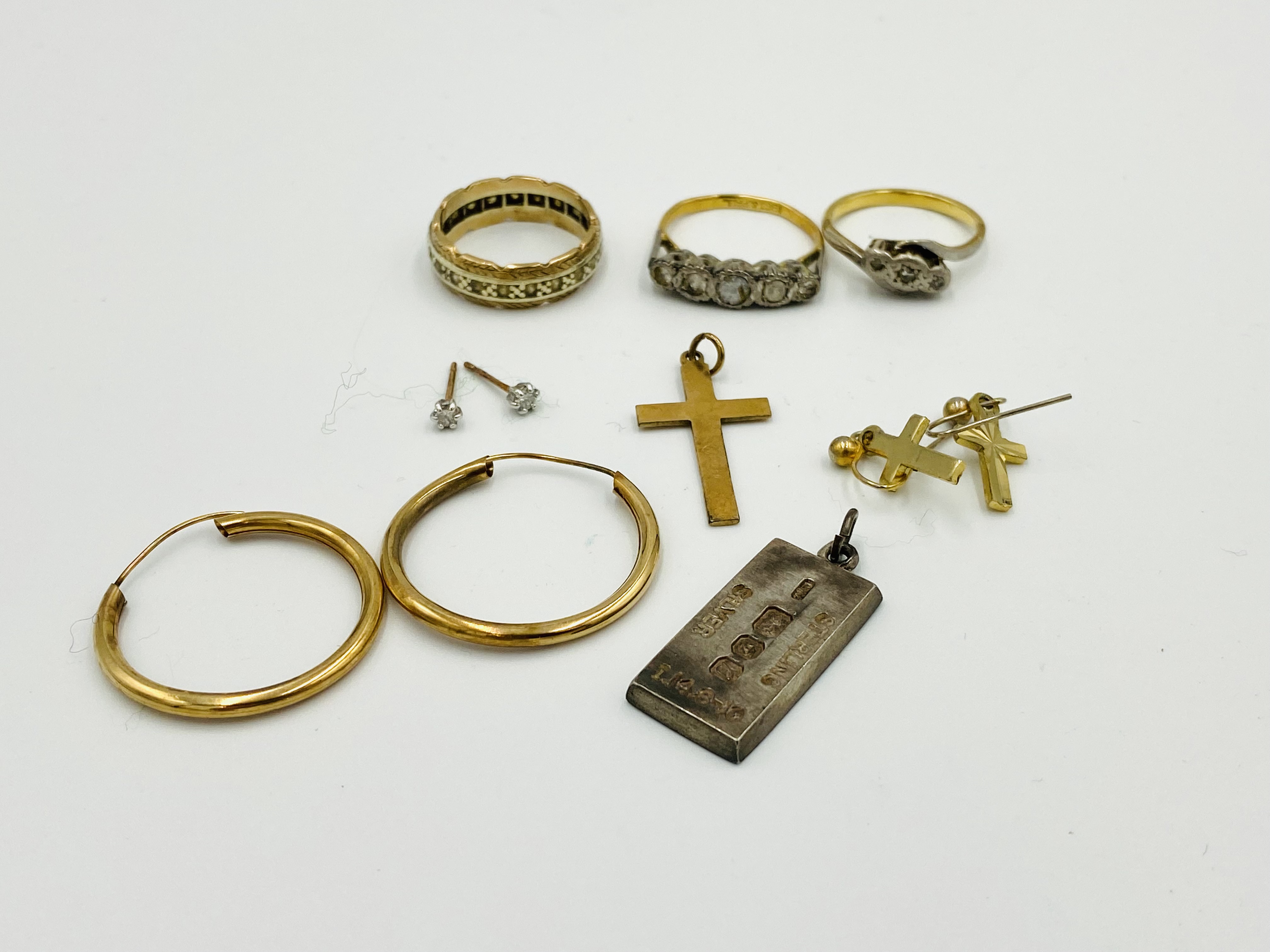 18ct gold ring together with other gold and silver jewellery - Image 2 of 4