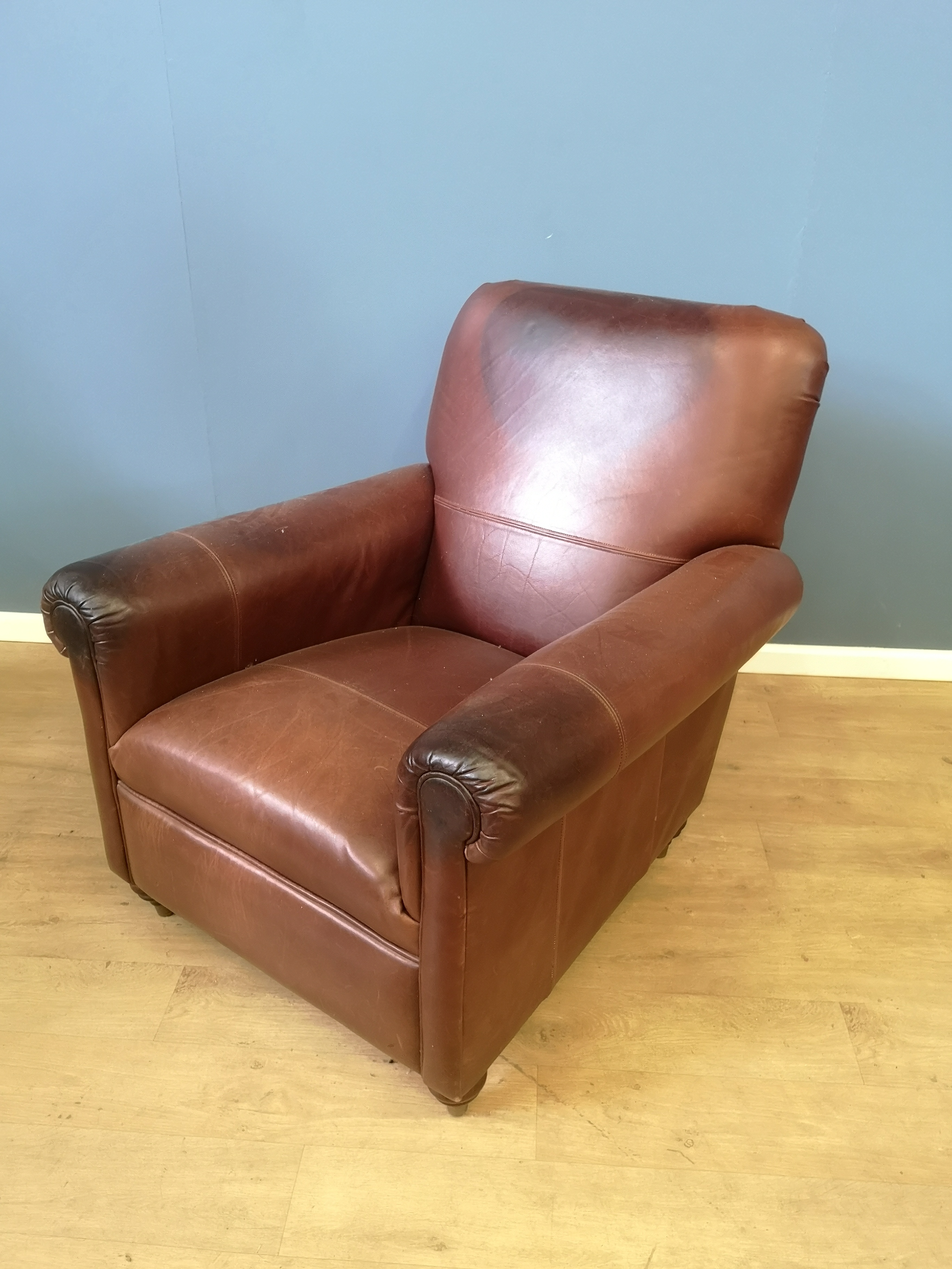 Brown leather style armchair - Image 2 of 4