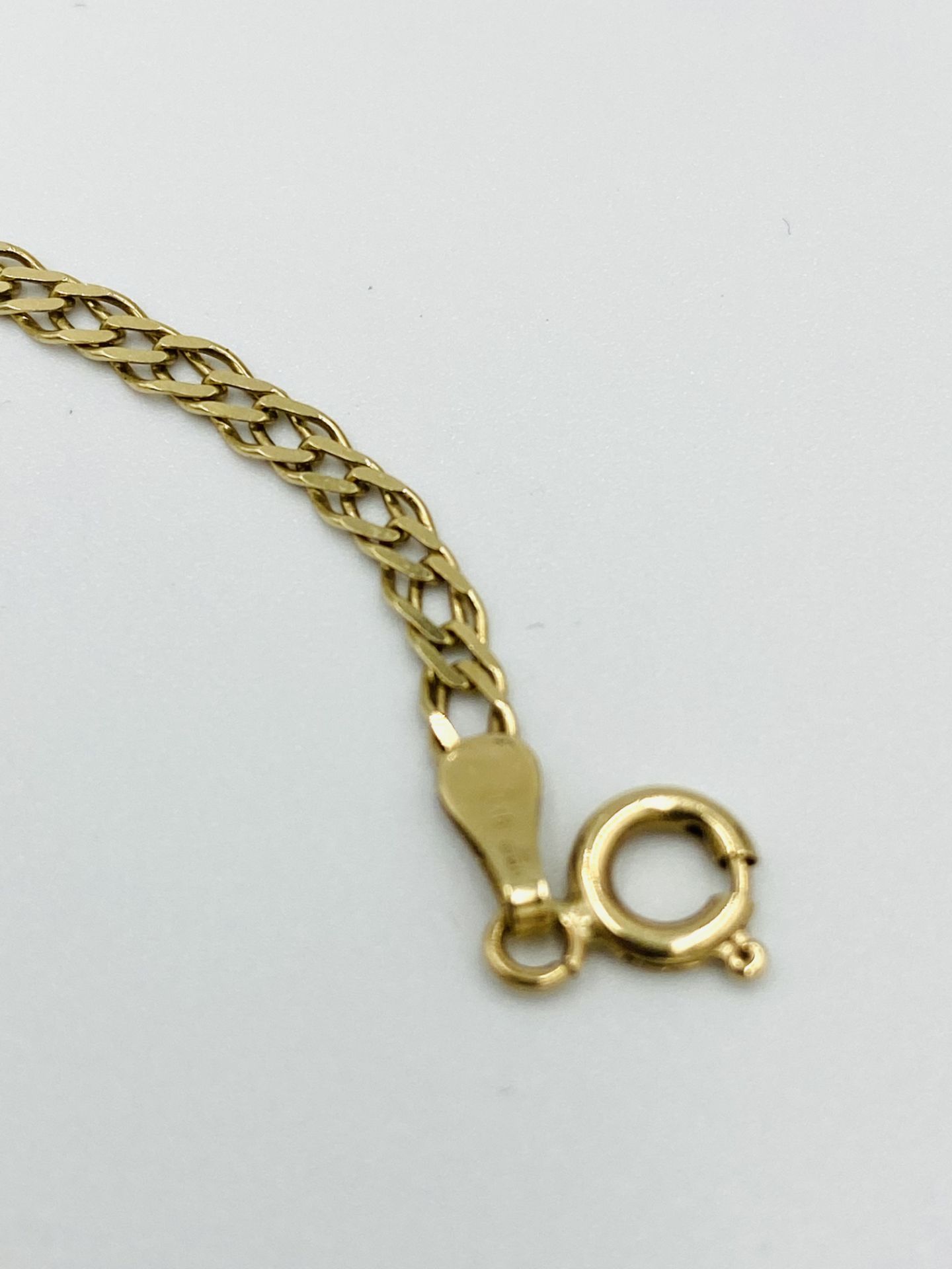 9ct gold flat chain. - Image 3 of 4