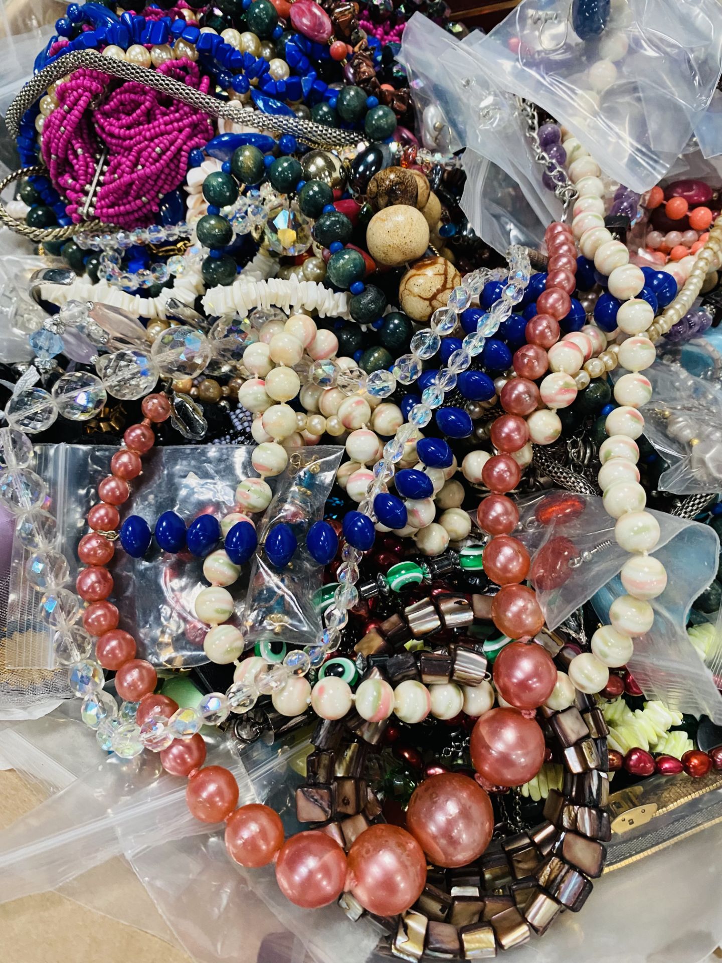 Quantity of costume jewellery - Image 4 of 5