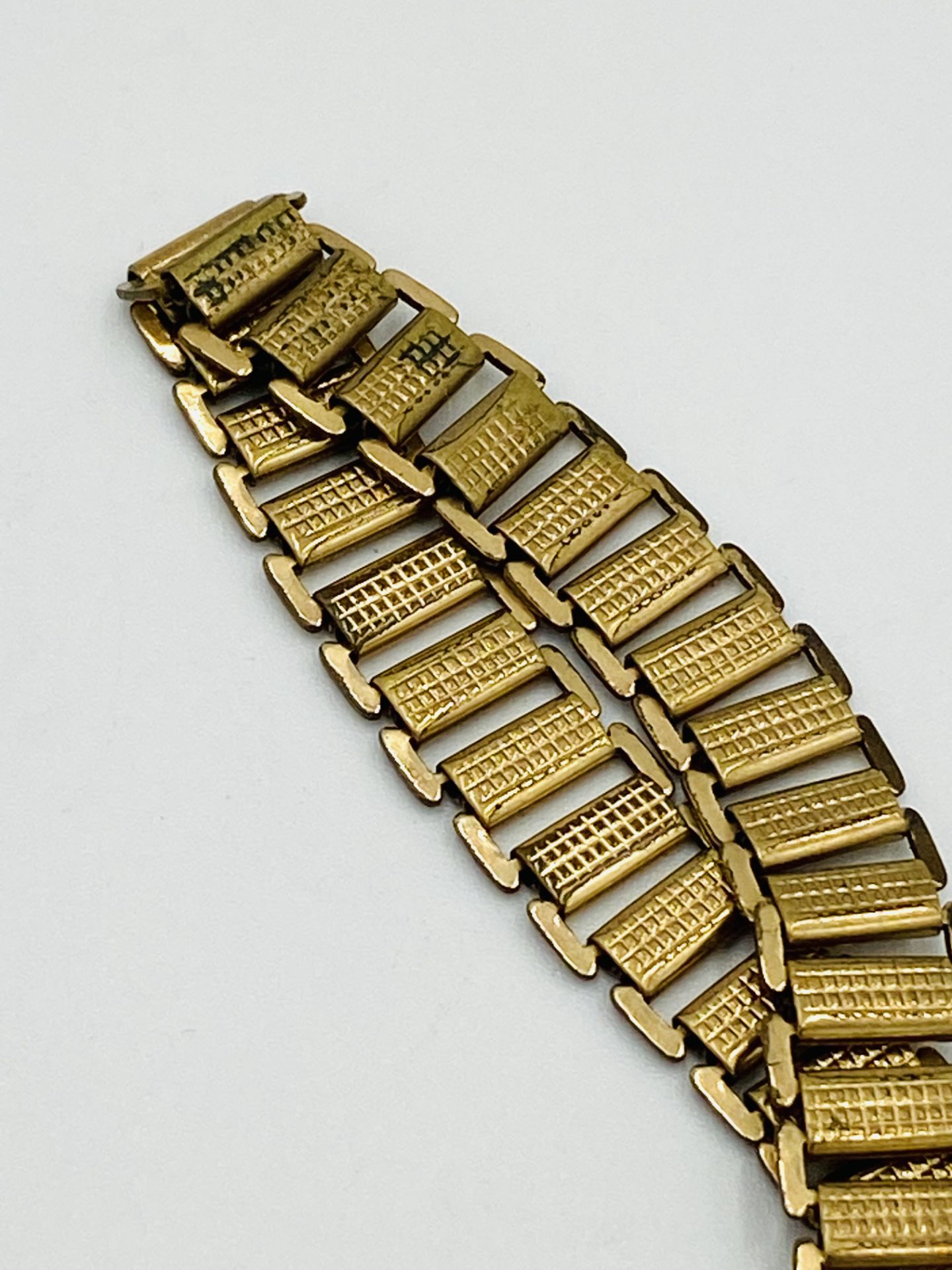 Avia 9ct gold cased wrist watch - Image 3 of 4
