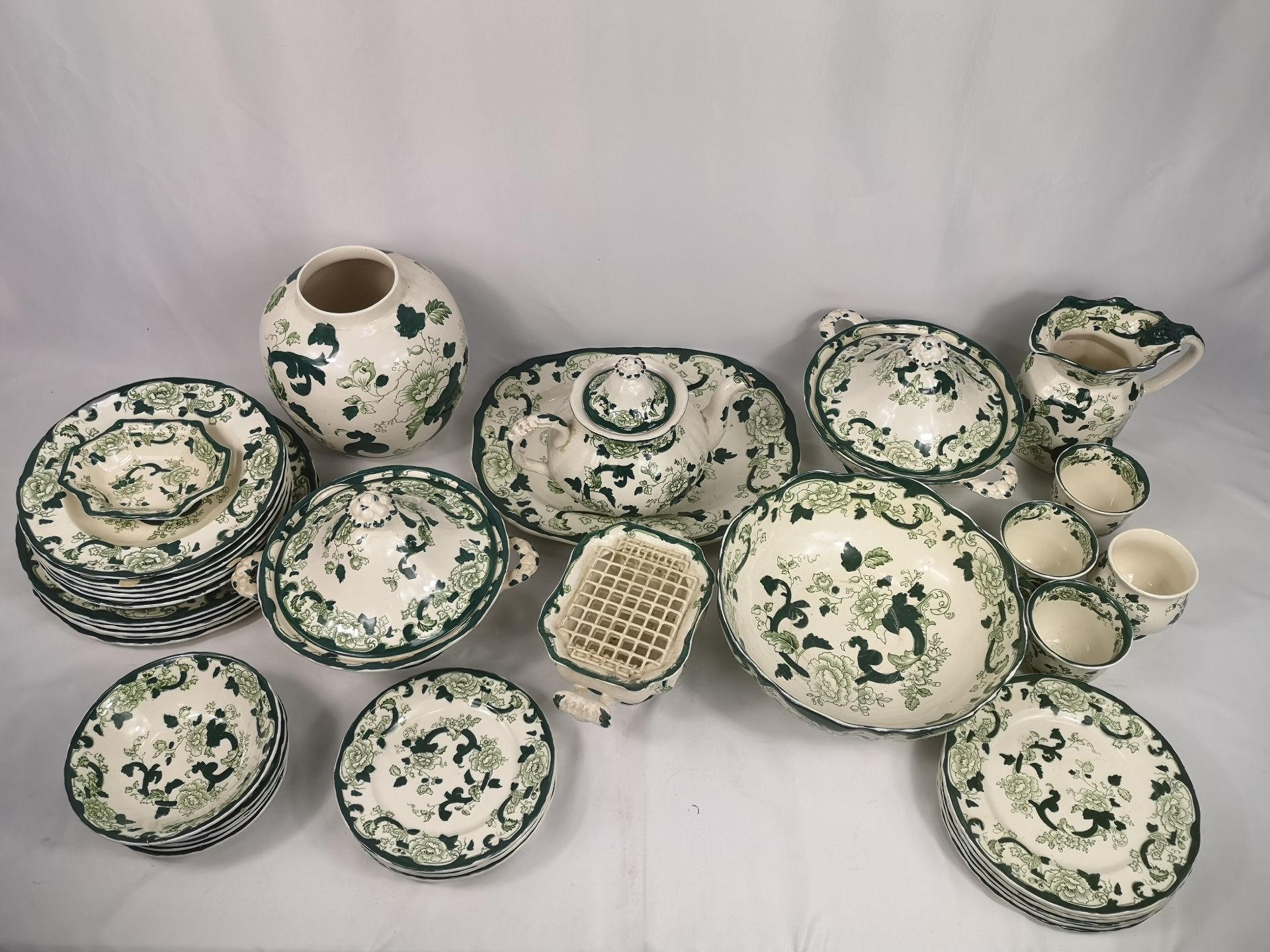 A part Masons Chartreuse dinner service