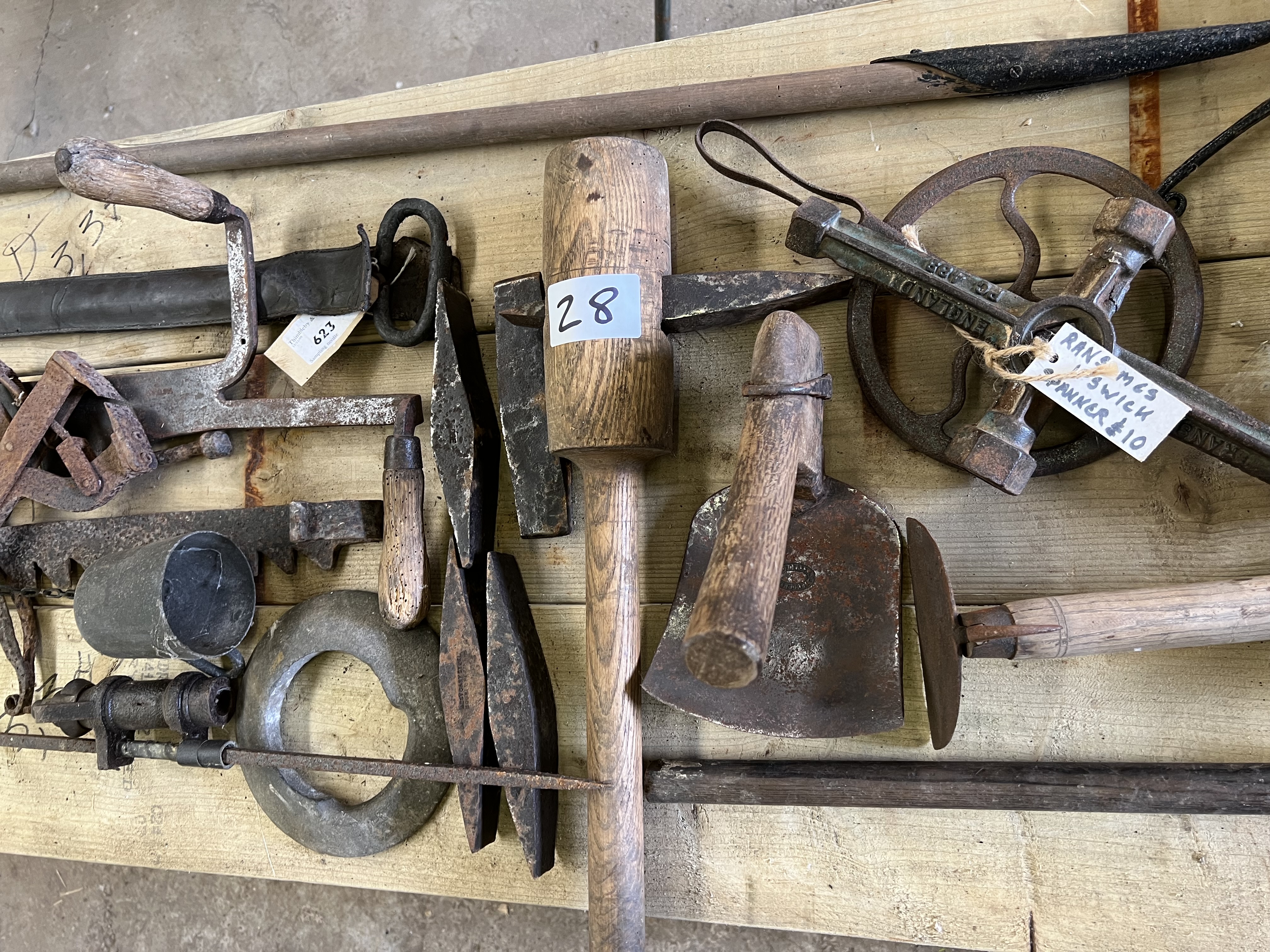 Large collection of assorted antique hand tools - Image 3 of 4