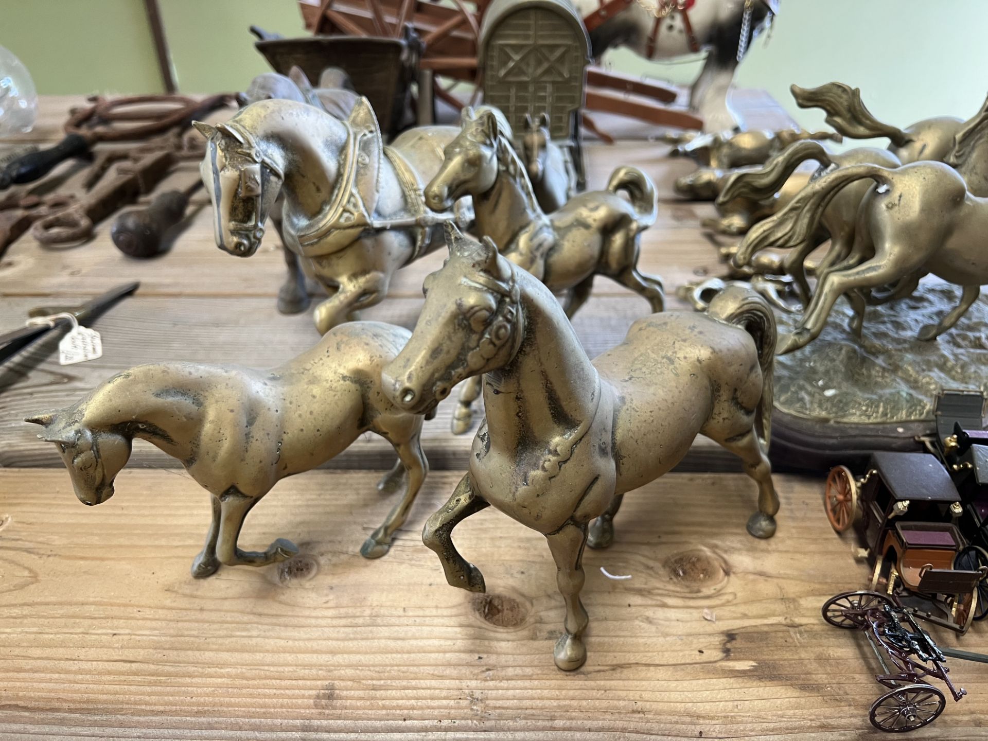 Horse brasses and models - Bild 2 aus 5