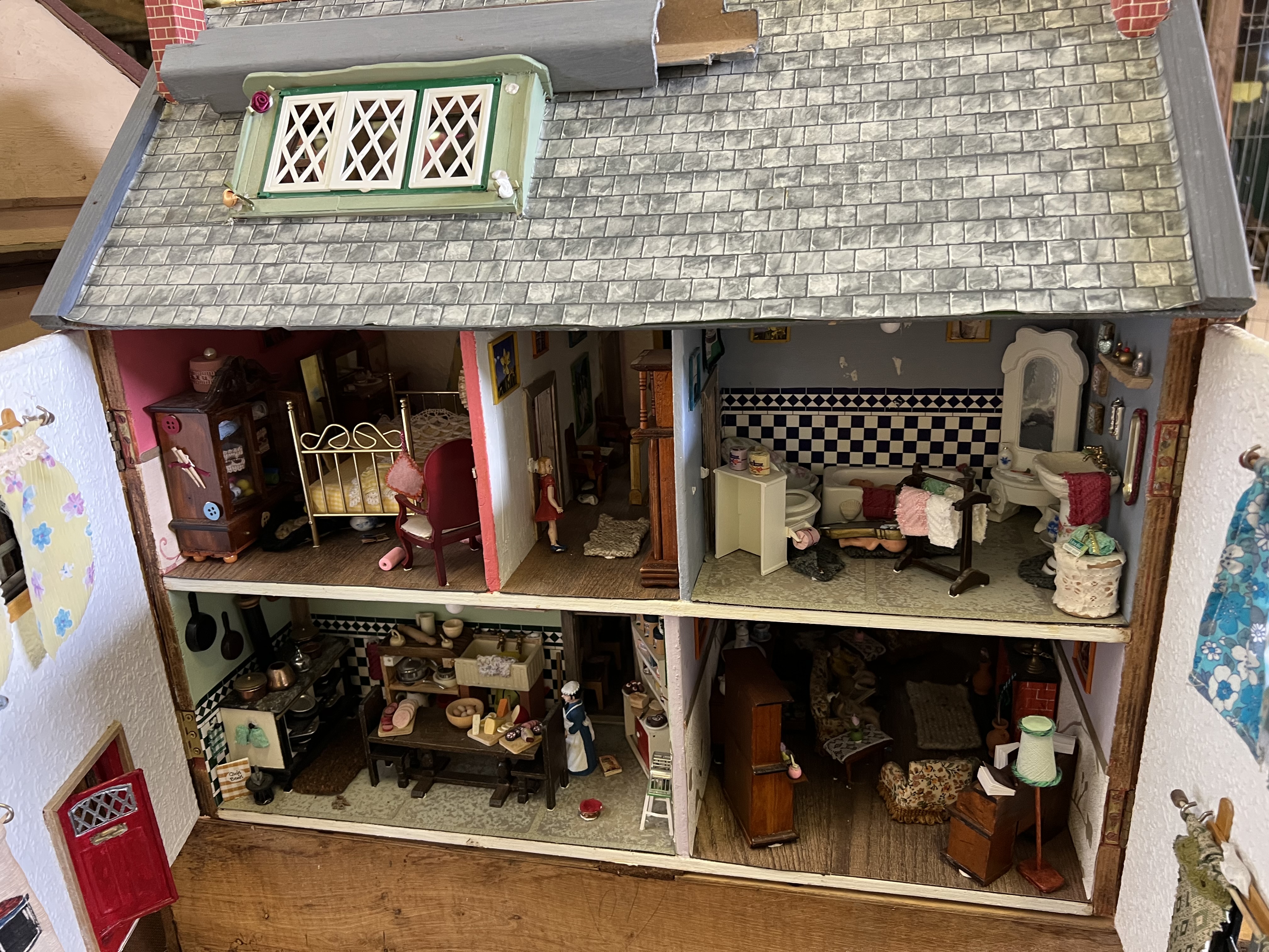 Two dolls' houses. This lot carries VAT. - Image 4 of 4