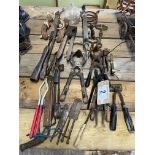 Large quantity of hand tools