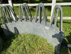 Galvanised round tombstone feeder,