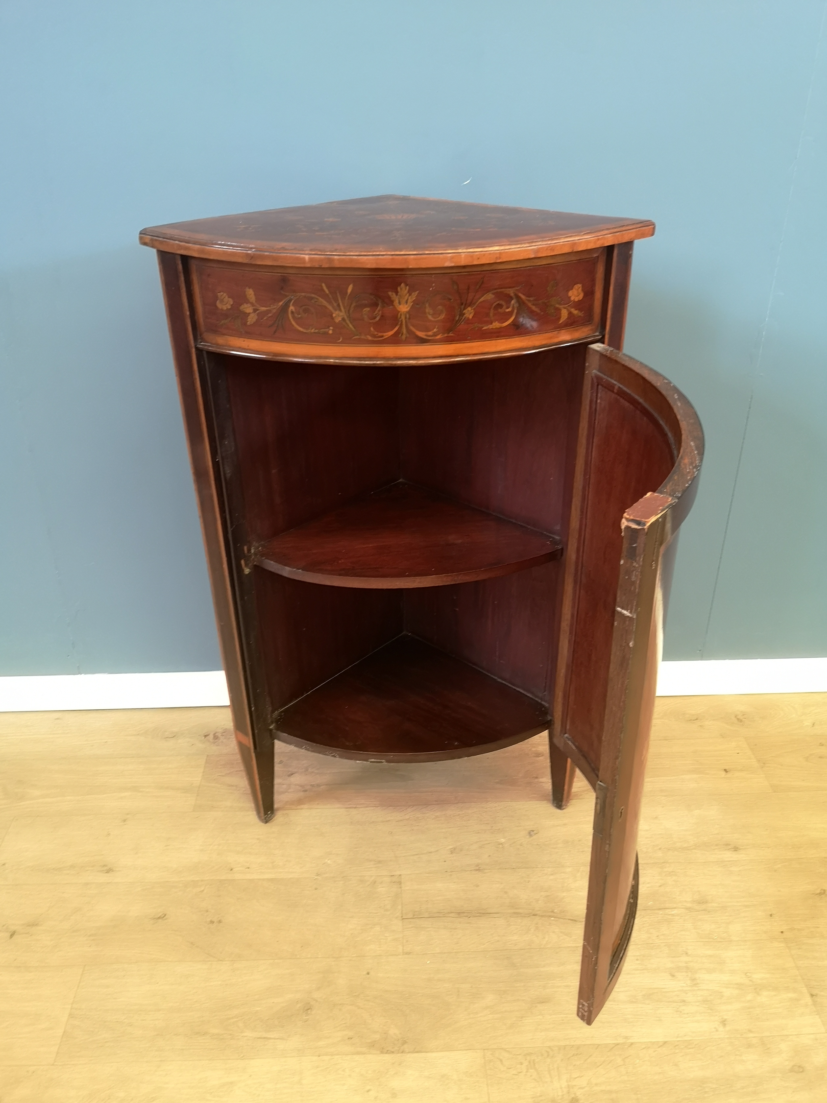 Mahogany bow fronted corner cabinet - Image 4 of 5