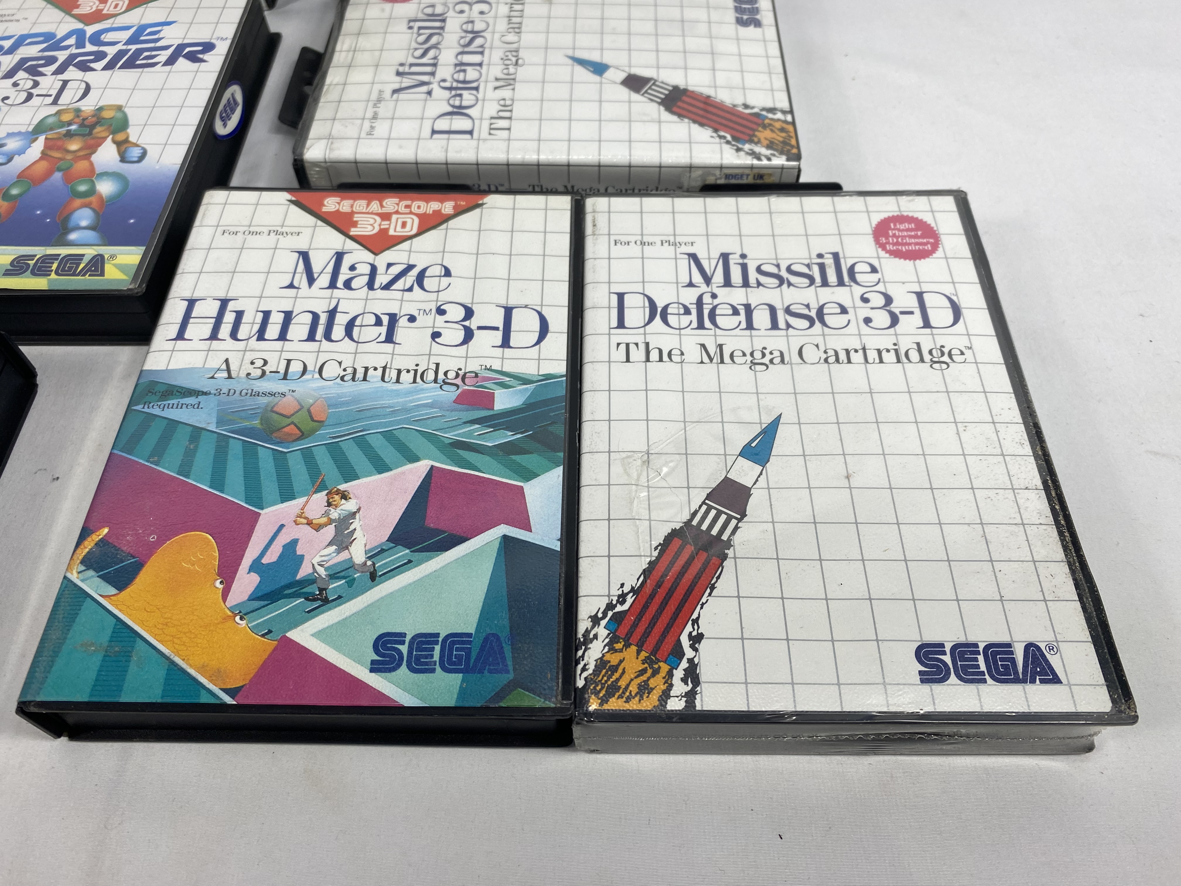 Seventeen Sega 3D cartridge games - Image 5 of 5