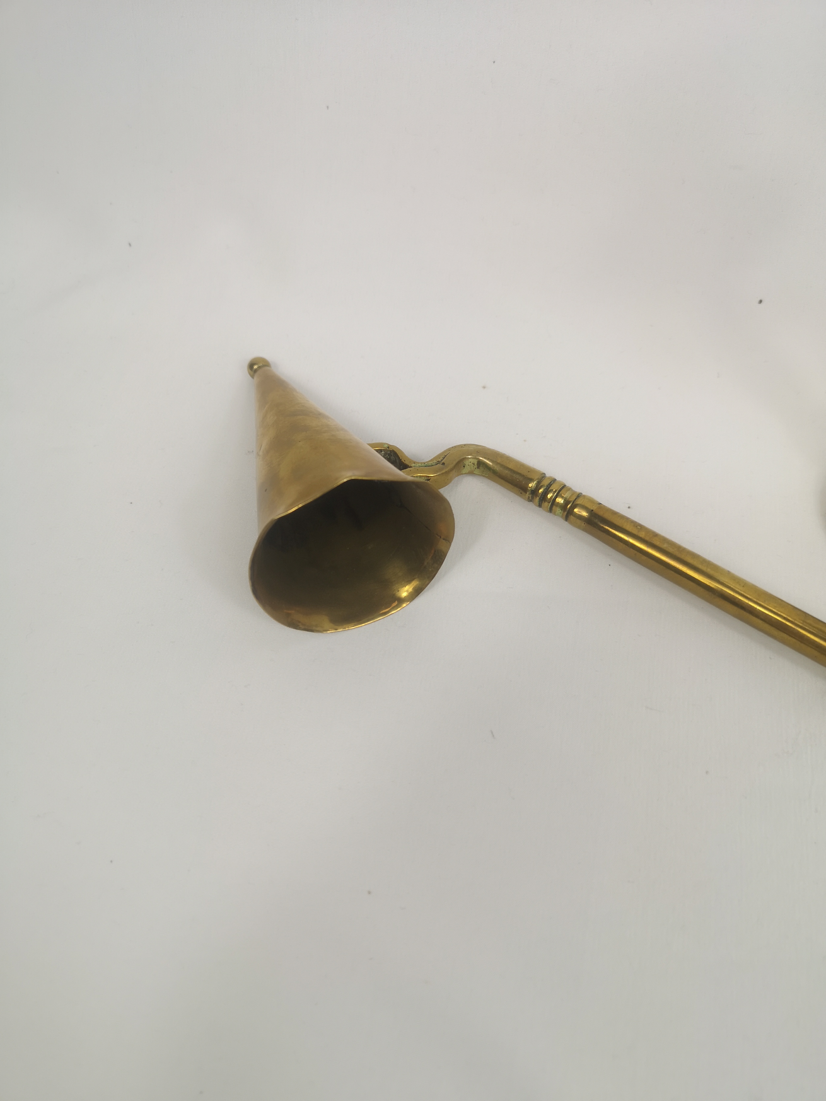 Four pairs of brass candlesticks - Image 4 of 5