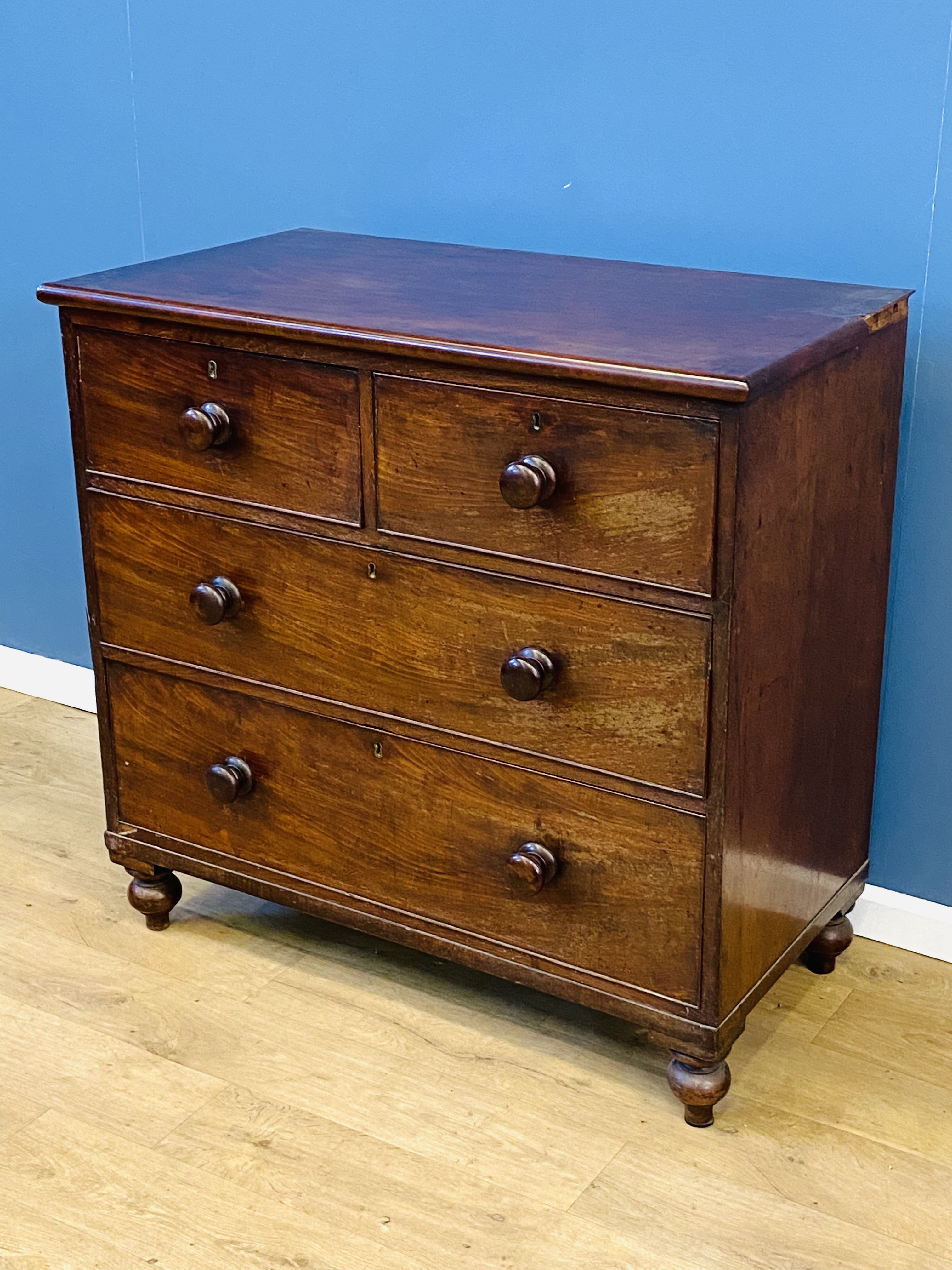 Victorian mahogany chest of drawers - Image 2 of 5