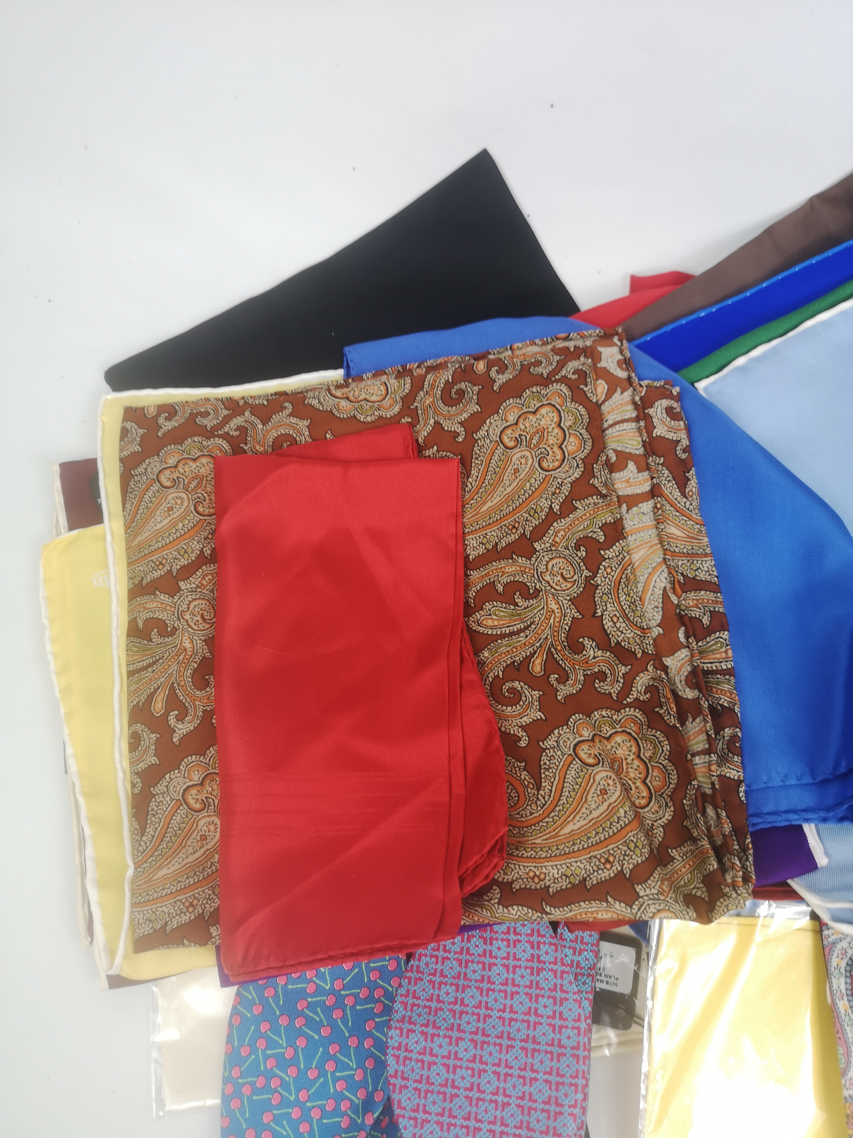 Quantity of silk pocket squares - Image 2 of 7