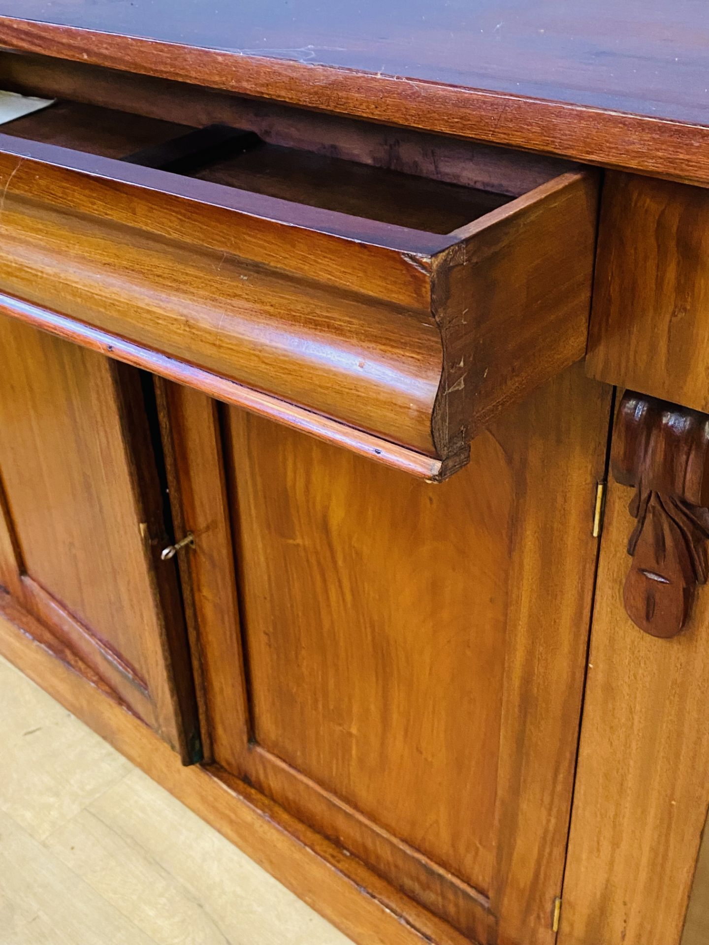 Mahogany sideboard - Image 3 of 4