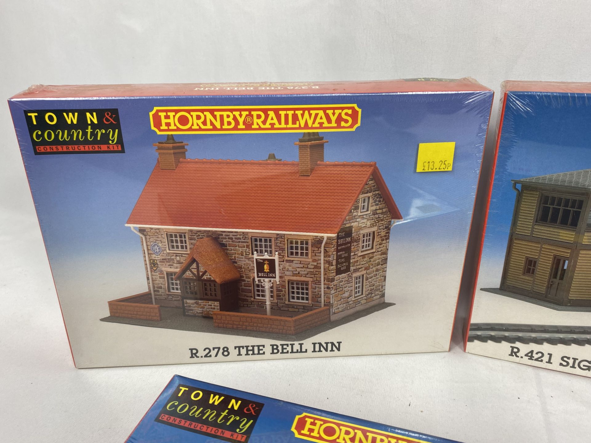 Five Hornby Railways Town and Country Construction kits - Image 2 of 6