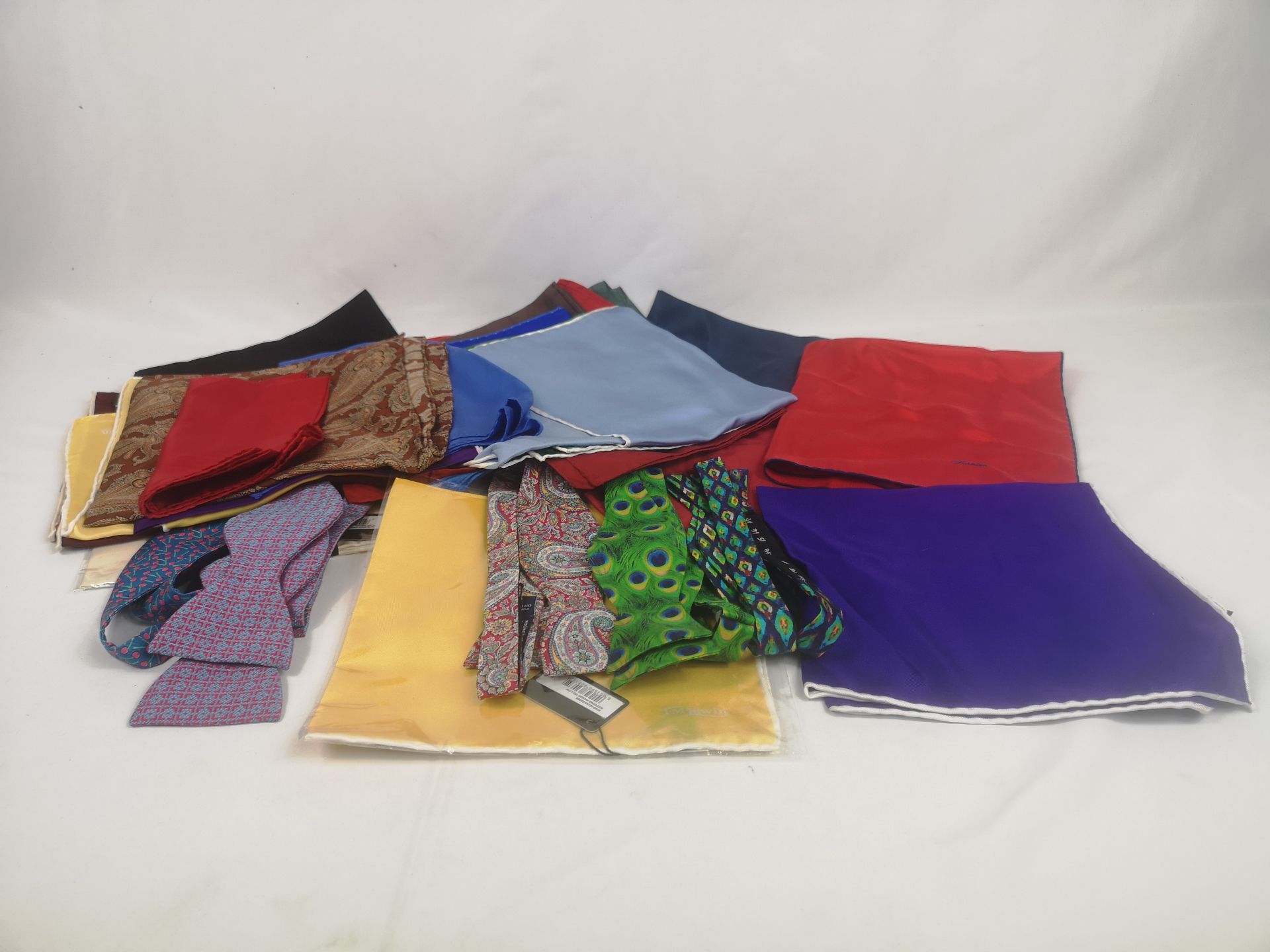 Quantity of silk pocket squares