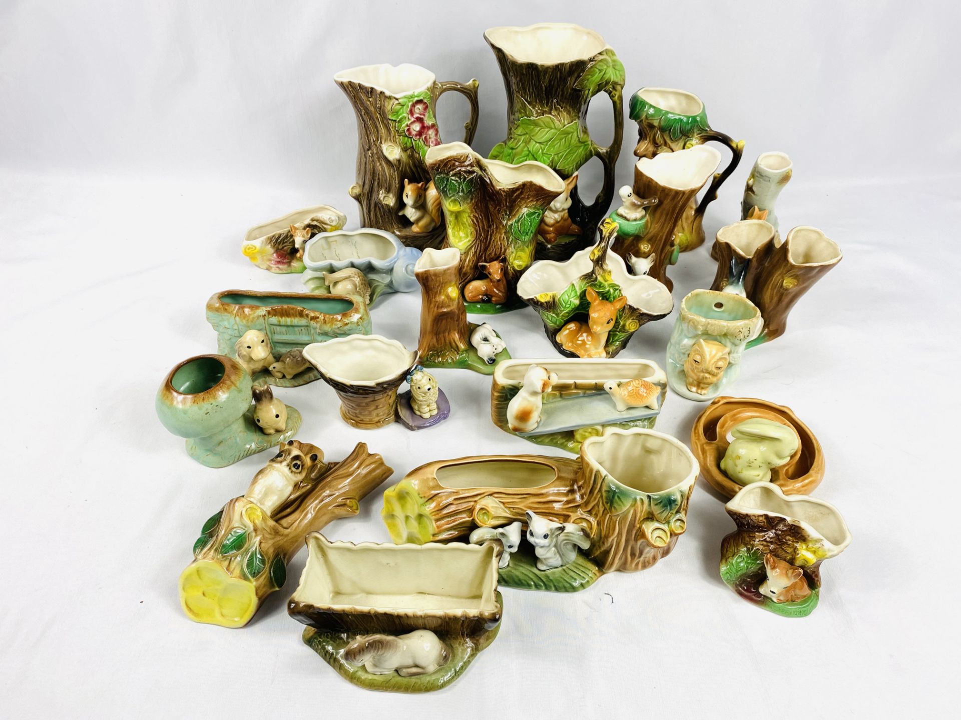 Approximately twenty pieces of Hornsea pottery.