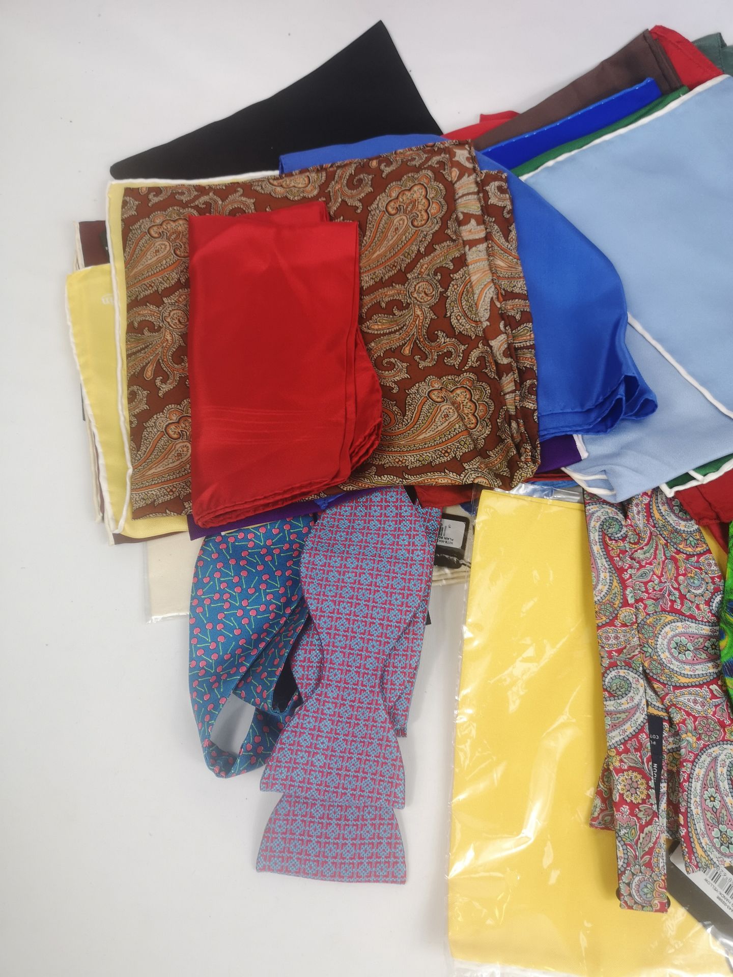 Quantity of silk pocket squares - Bild 6 aus 7