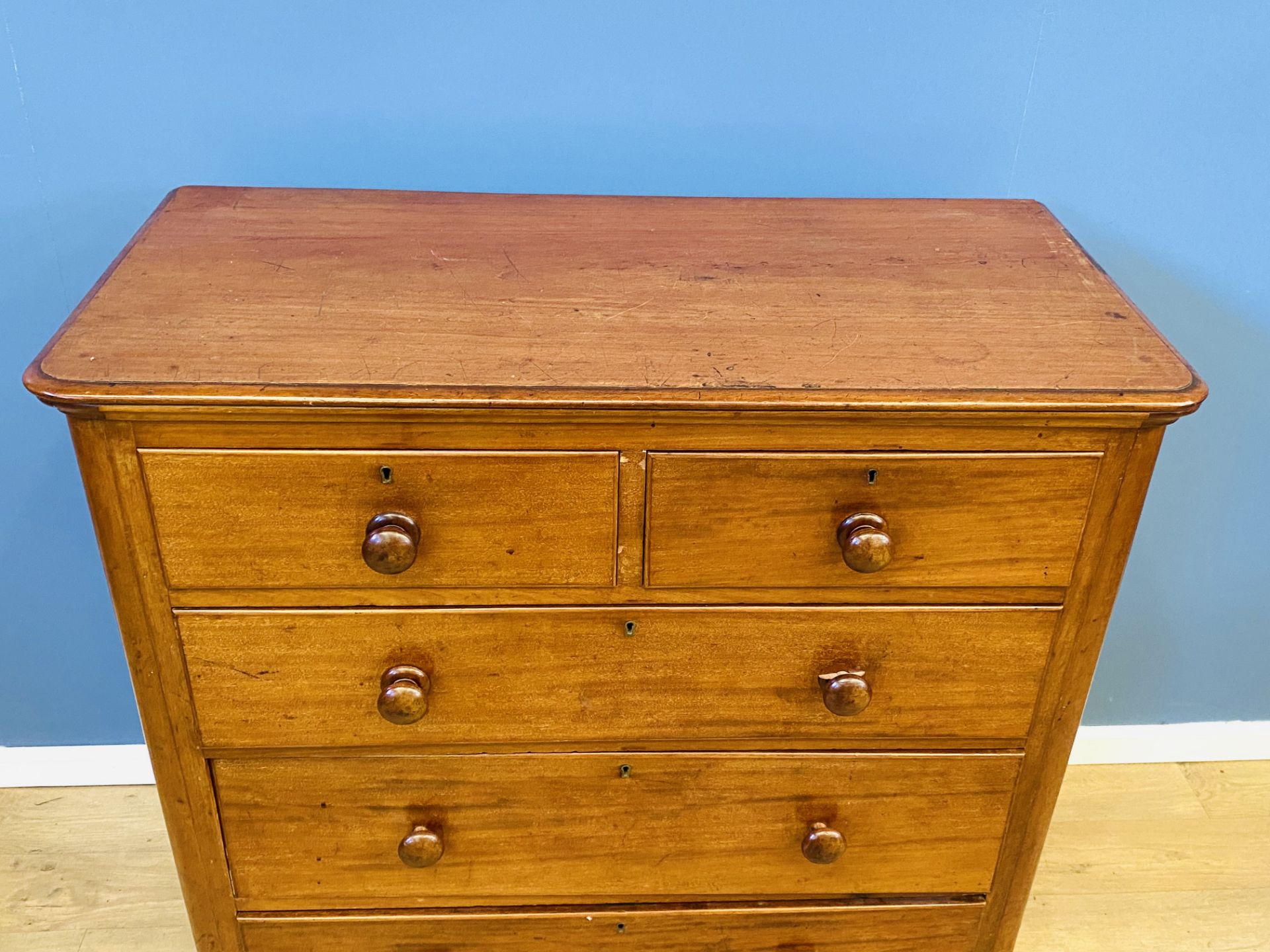 Victorian mahogany chest of drawers - Image 5 of 5