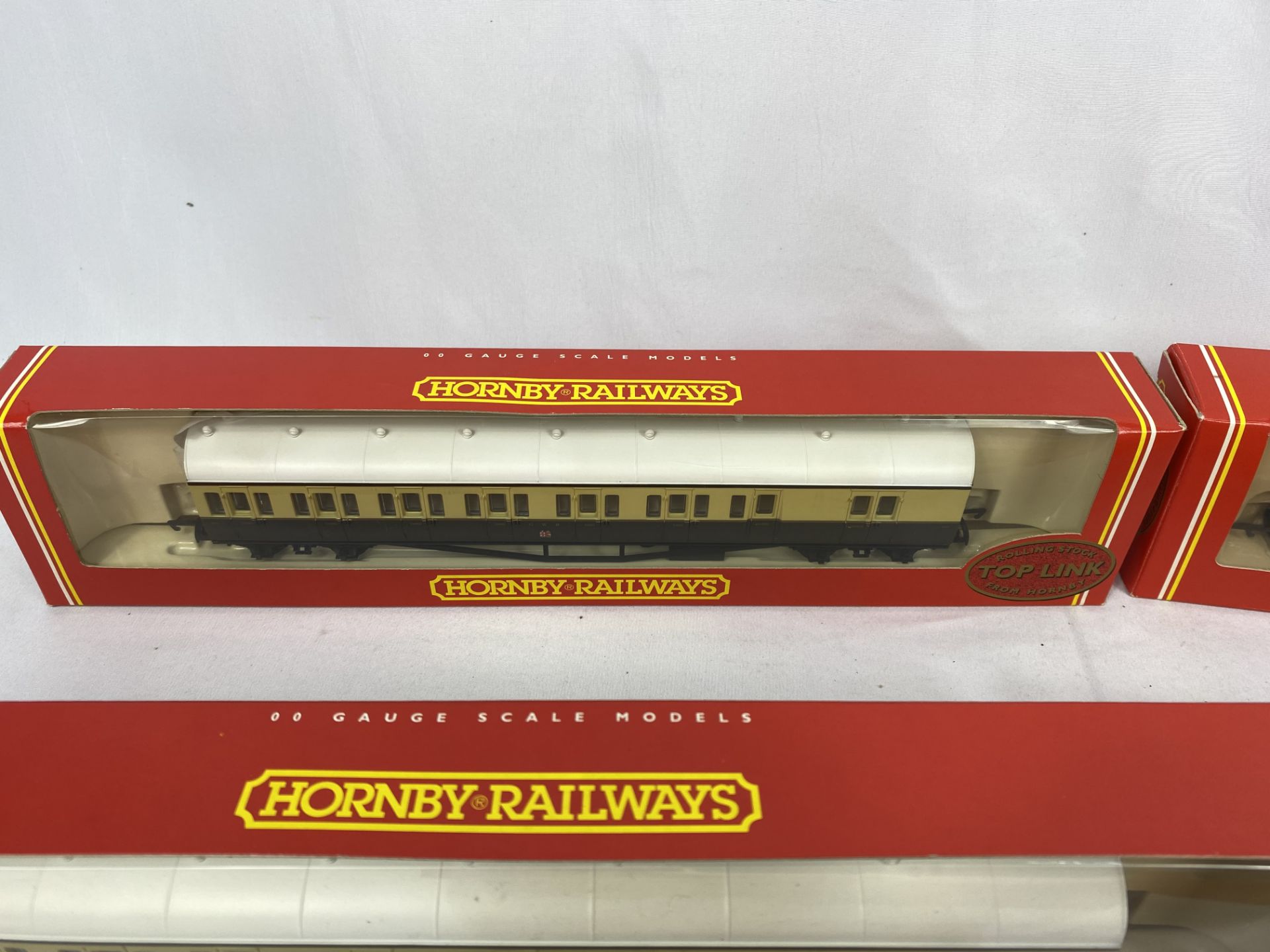 Hornby 00 gauge carriages and wagons - Image 2 of 7