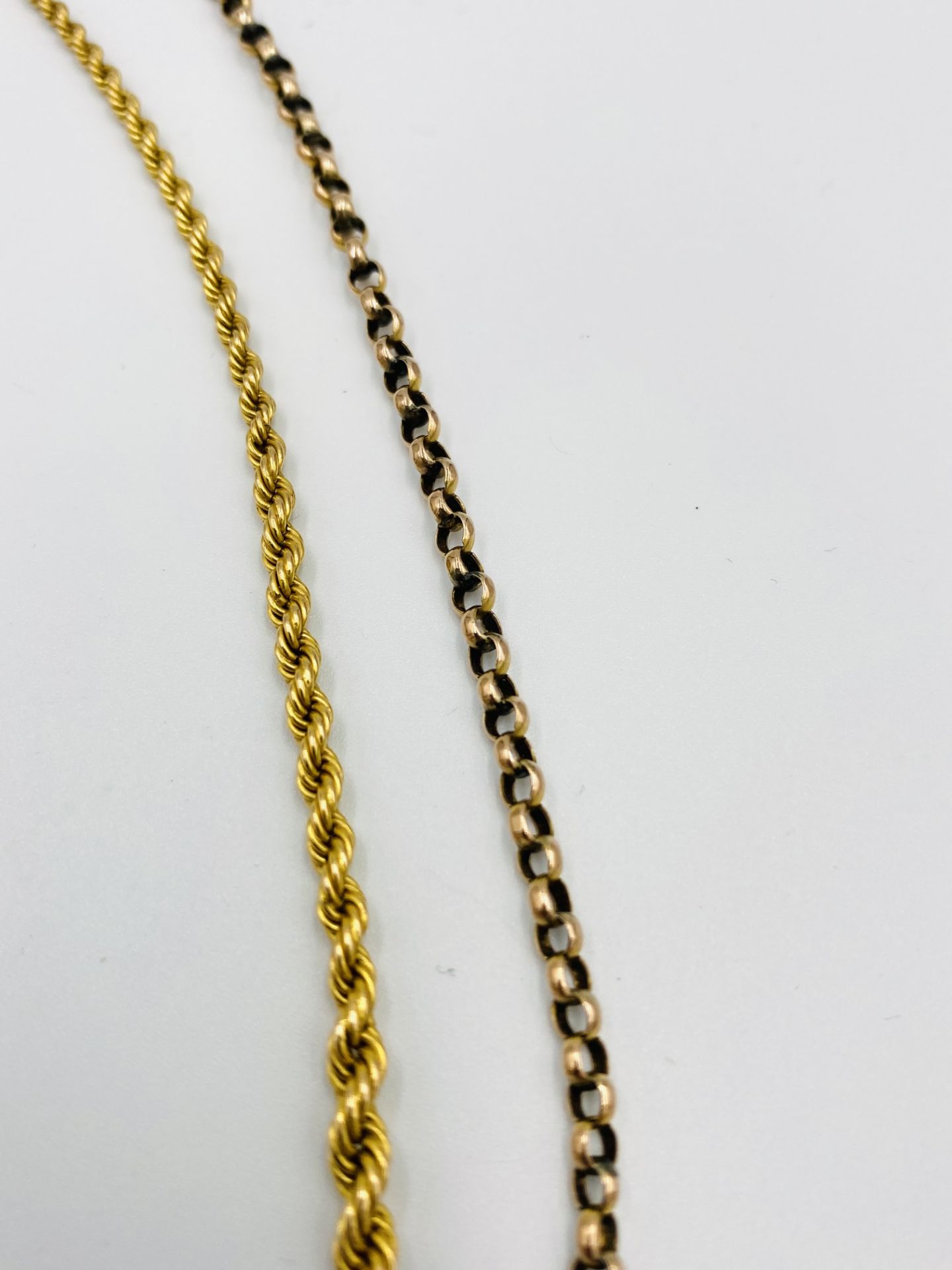 9ct gold link chain together with a gold plated rope twist chain - Image 3 of 6