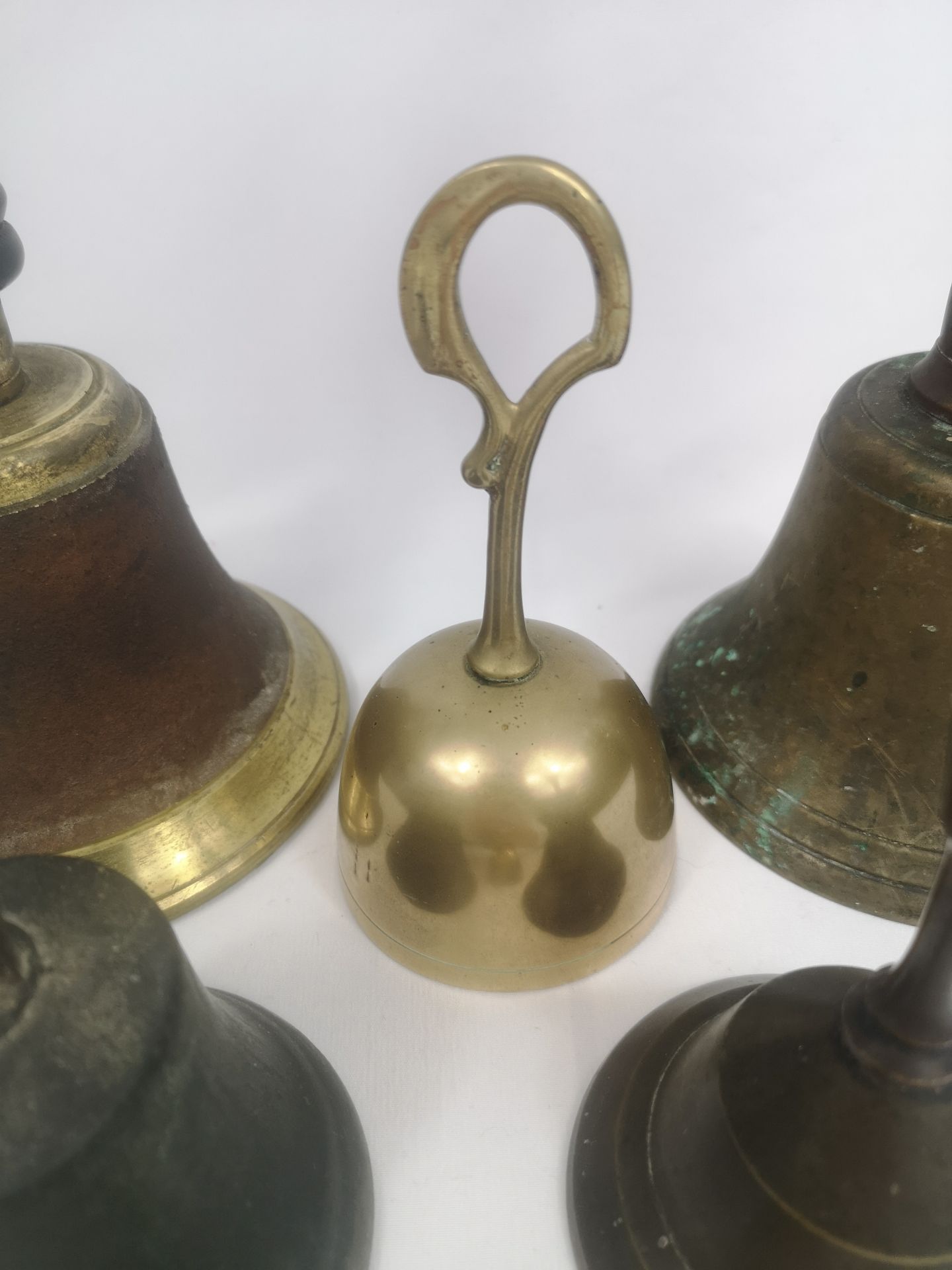Four brass hand bells - Image 3 of 6