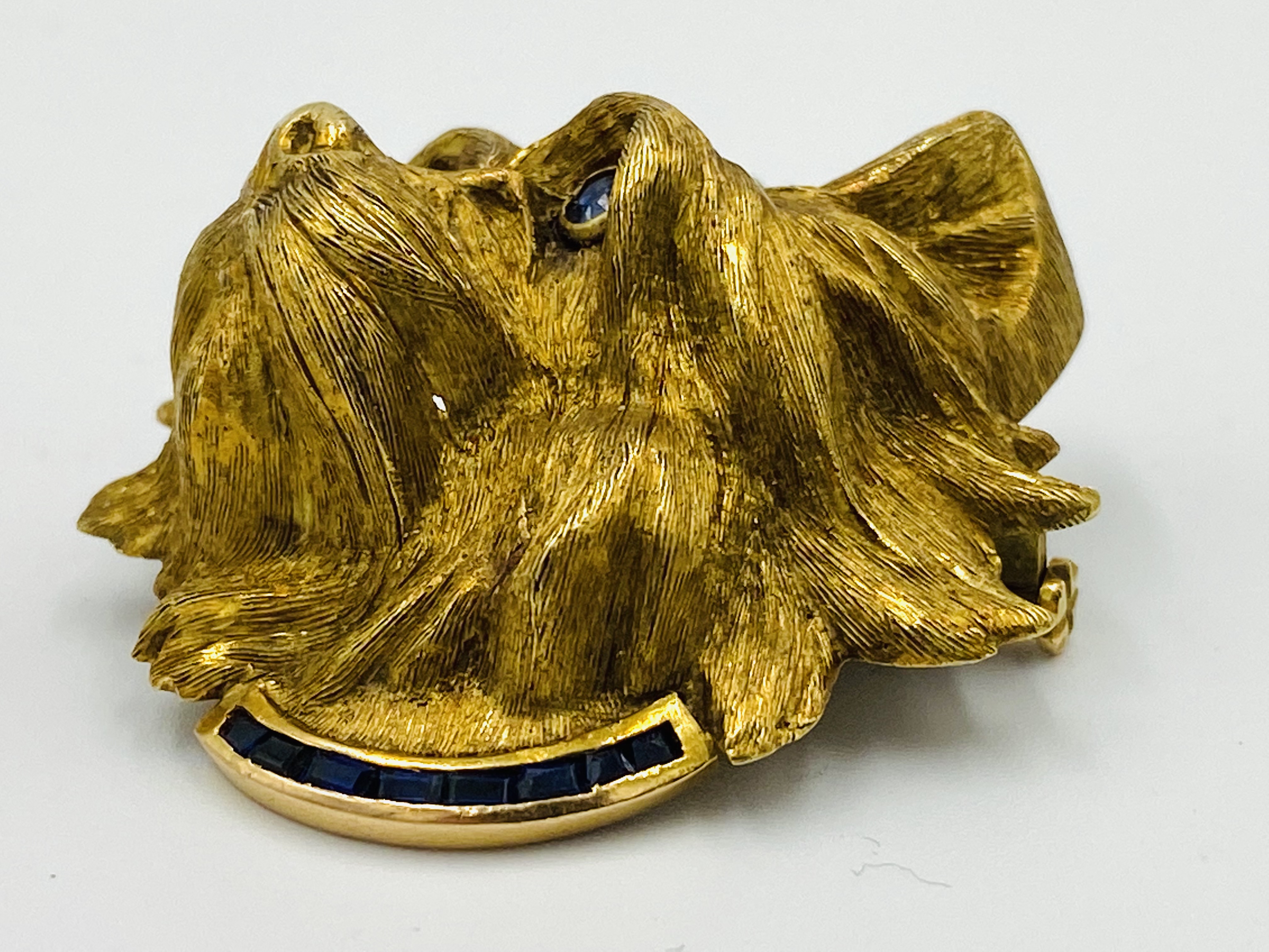 18ct gold and sapphire dog's head brooch - Image 3 of 5