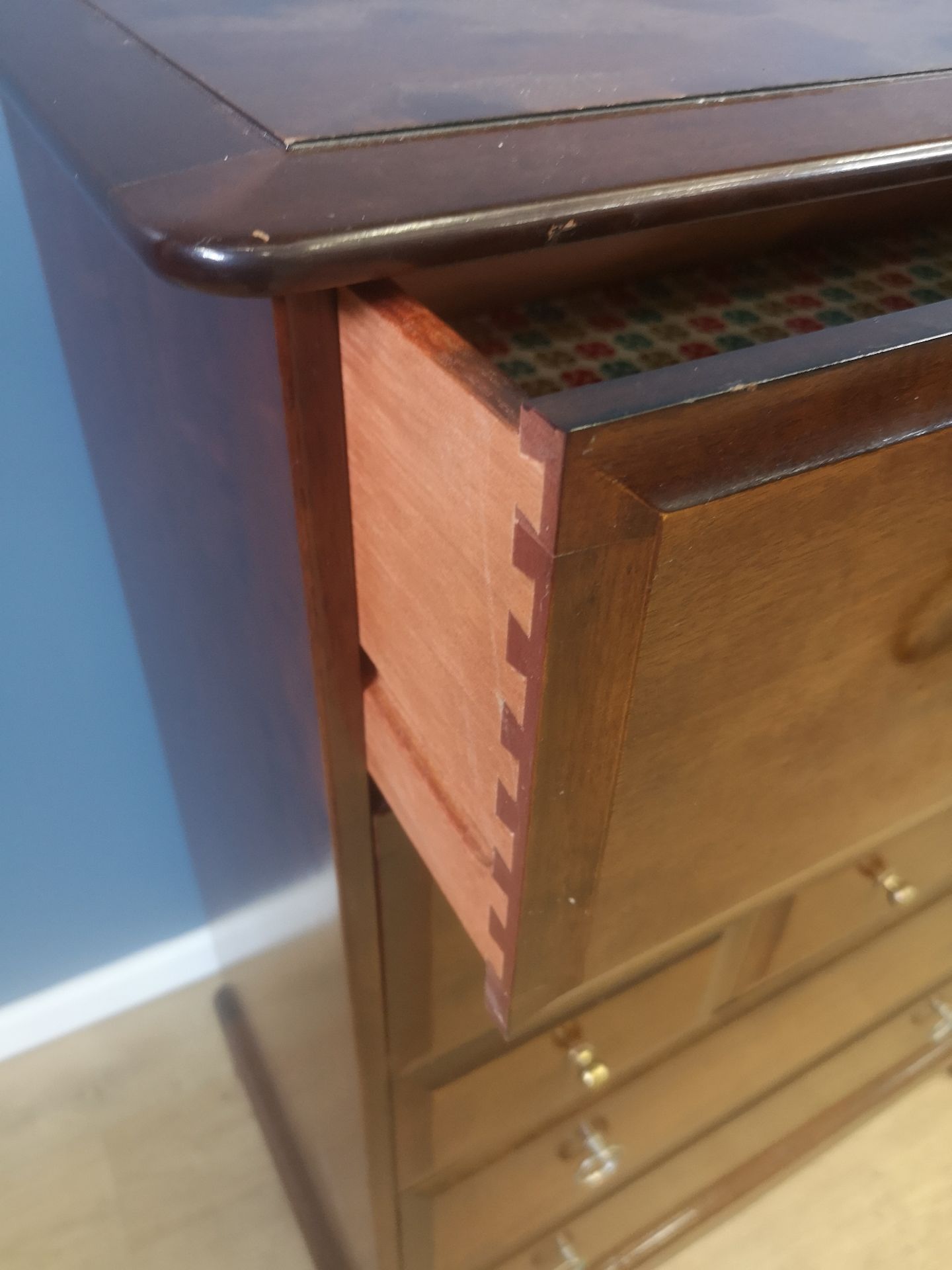 Stag chest of drawers - Image 5 of 6
