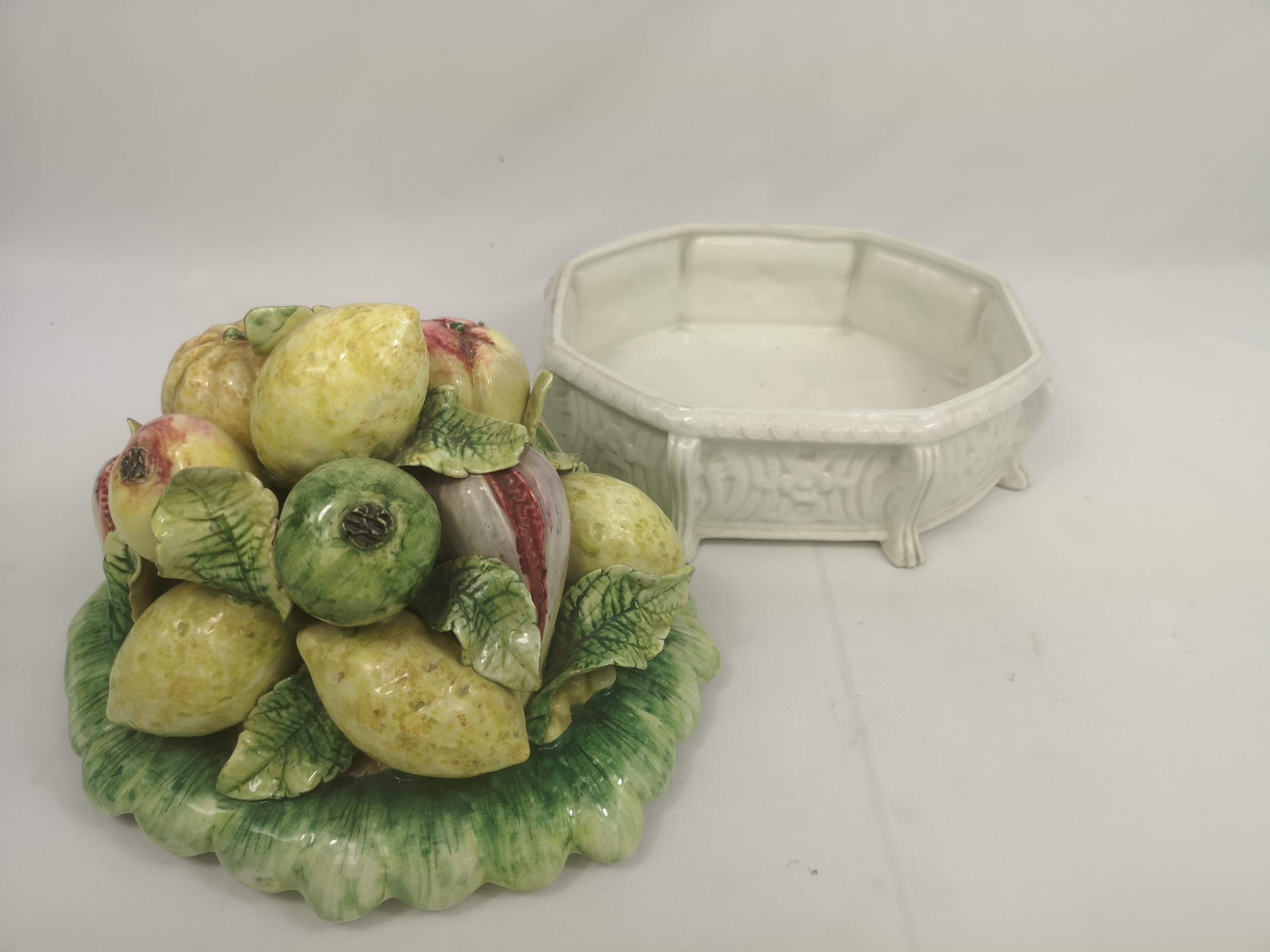 Italian majolica tureen - Image 2 of 6