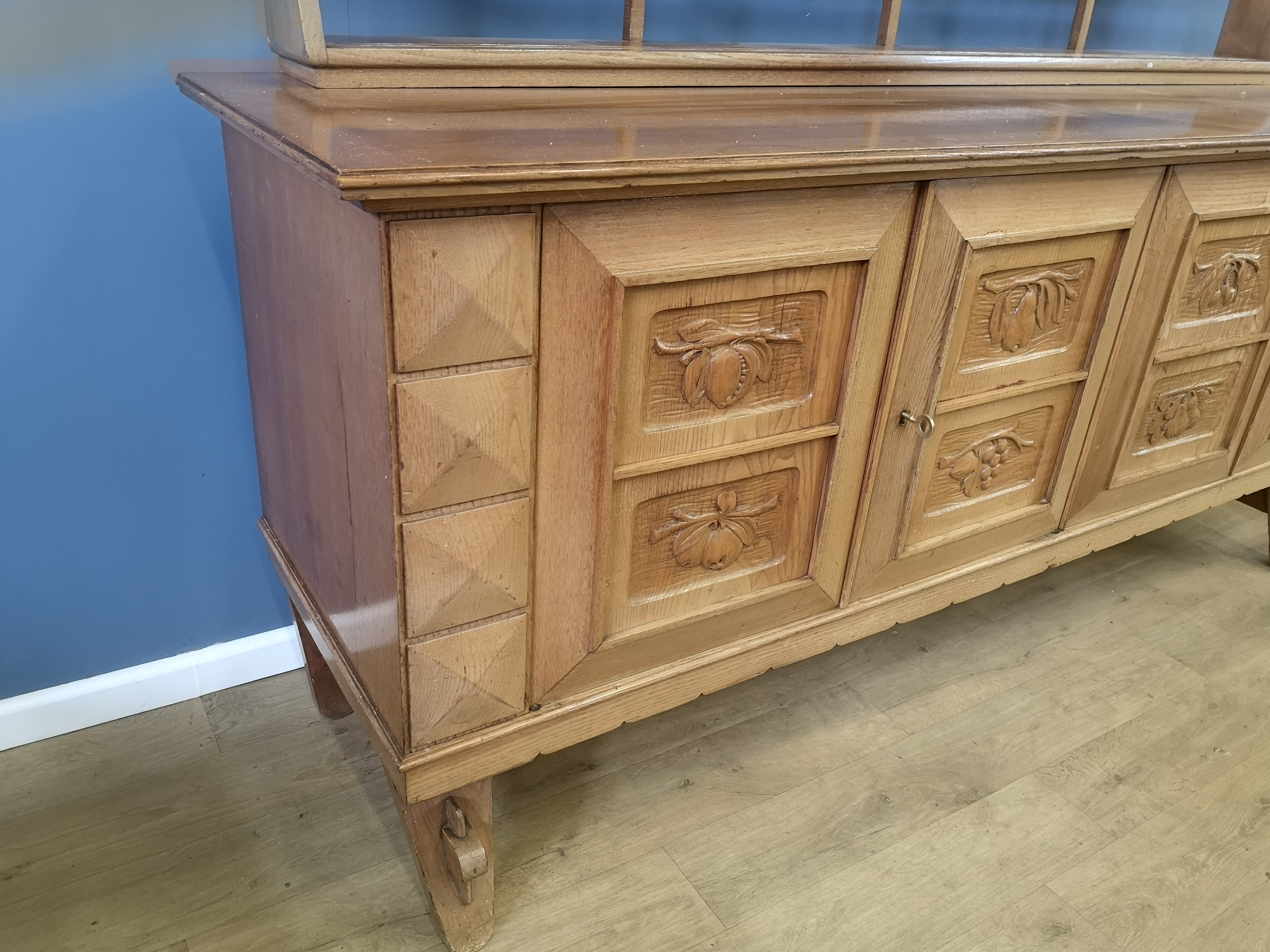 Oak sideboard - Image 3 of 6