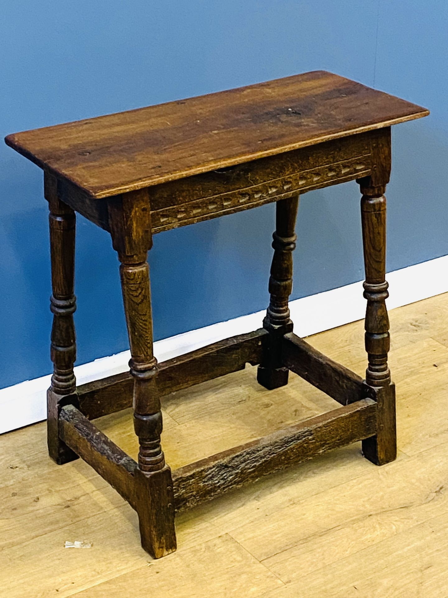 Oak joint stool - Image 3 of 4