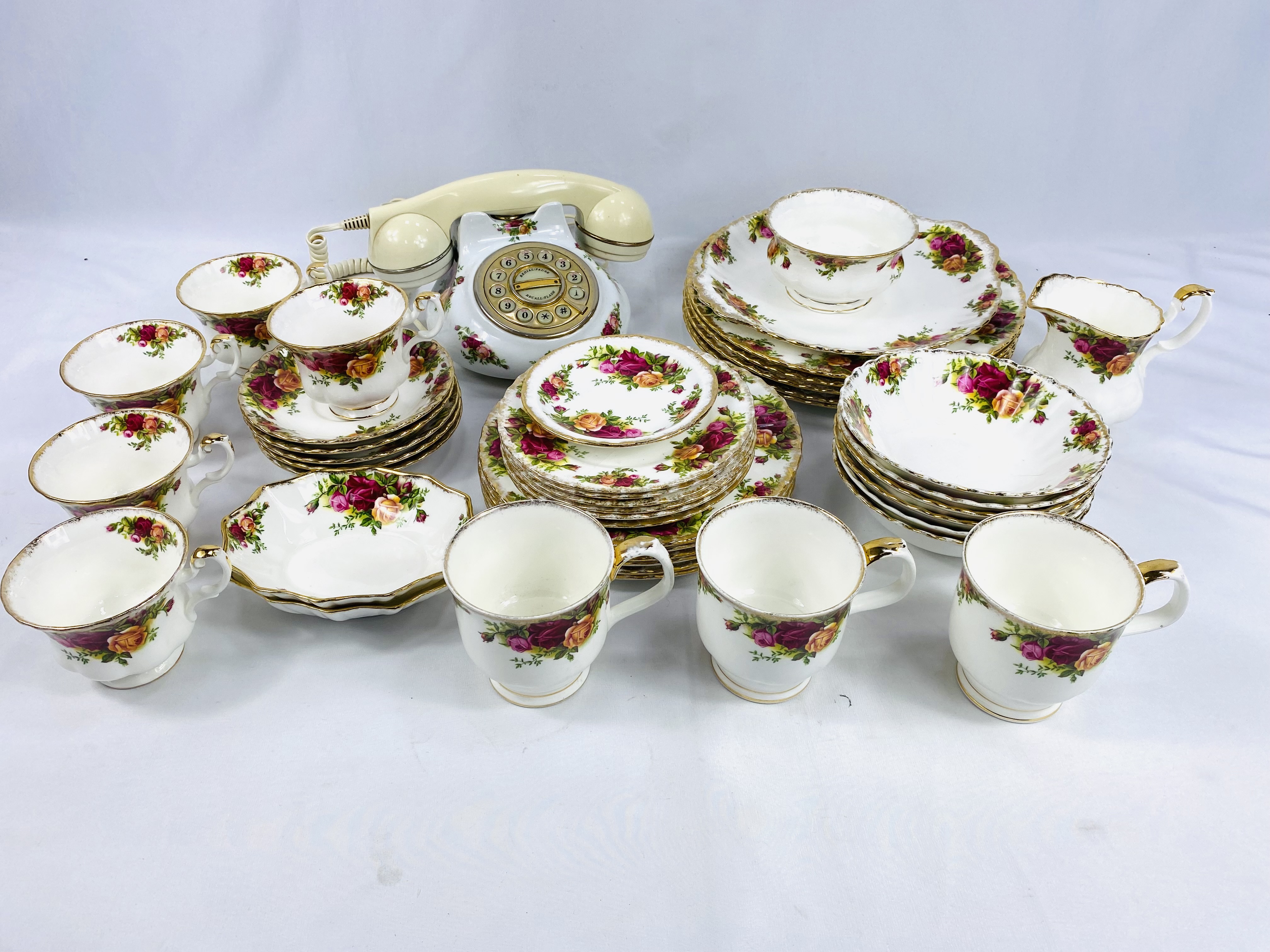 Royal Albert Country Roses part dinner and tea set