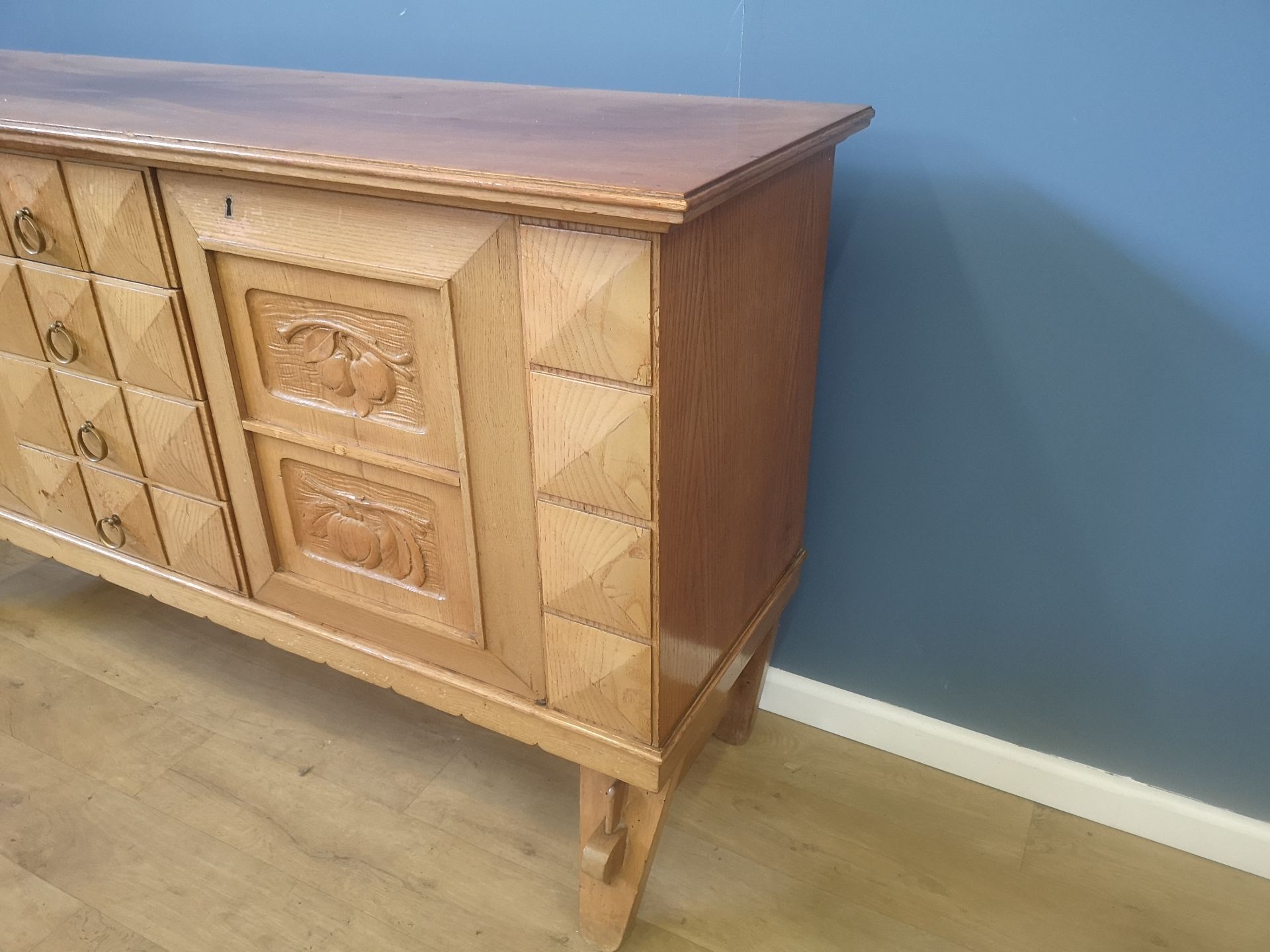 Oak sideboard - Image 2 of 4