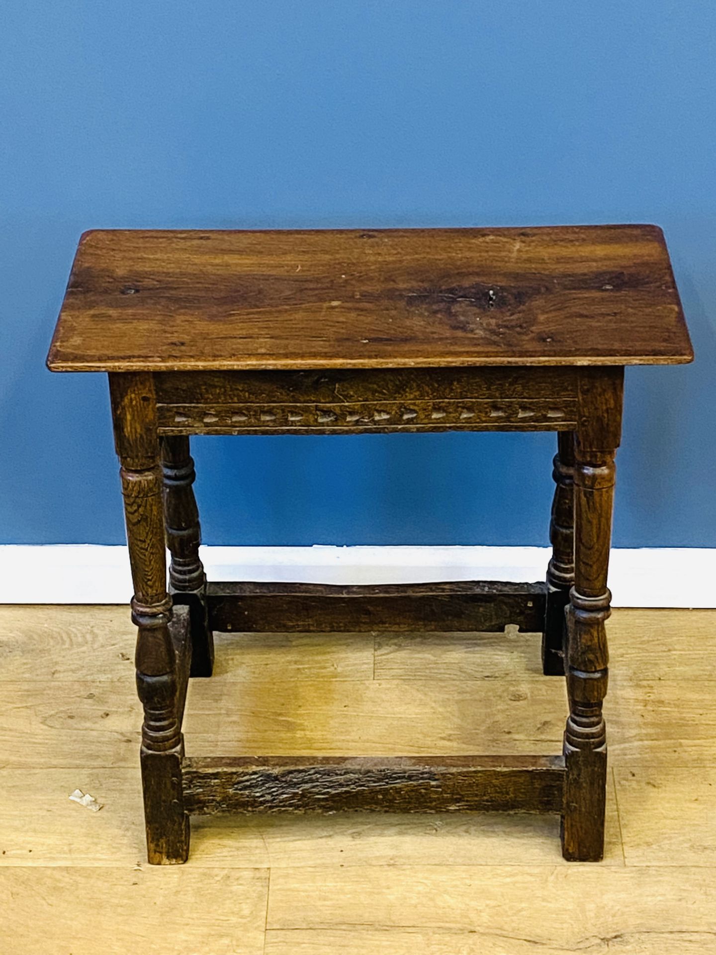 Oak joint stool - Image 4 of 4