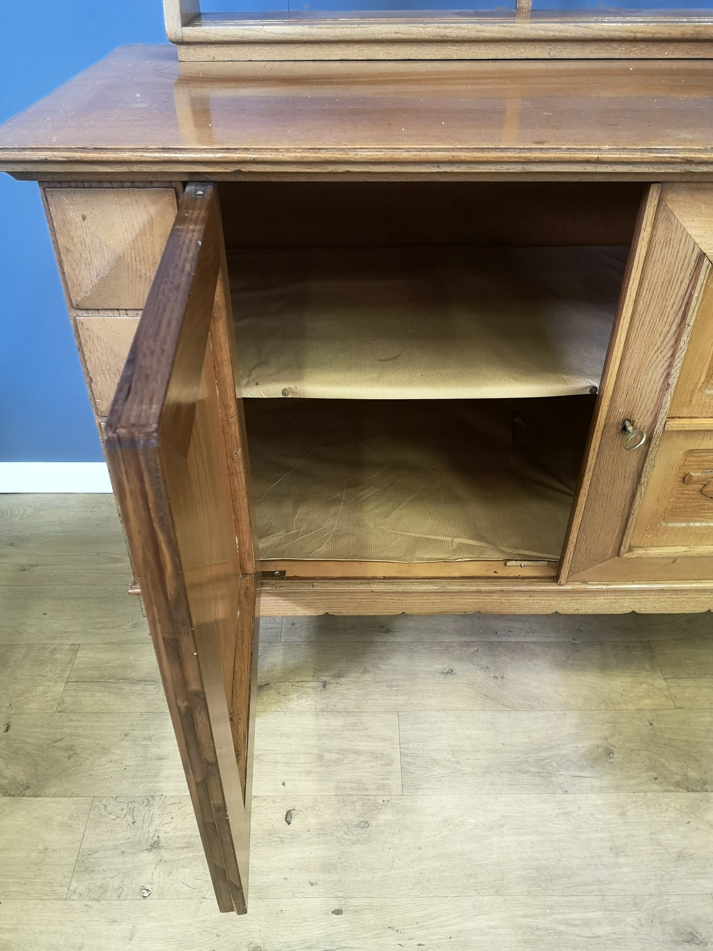 Oak sideboard - Image 5 of 6