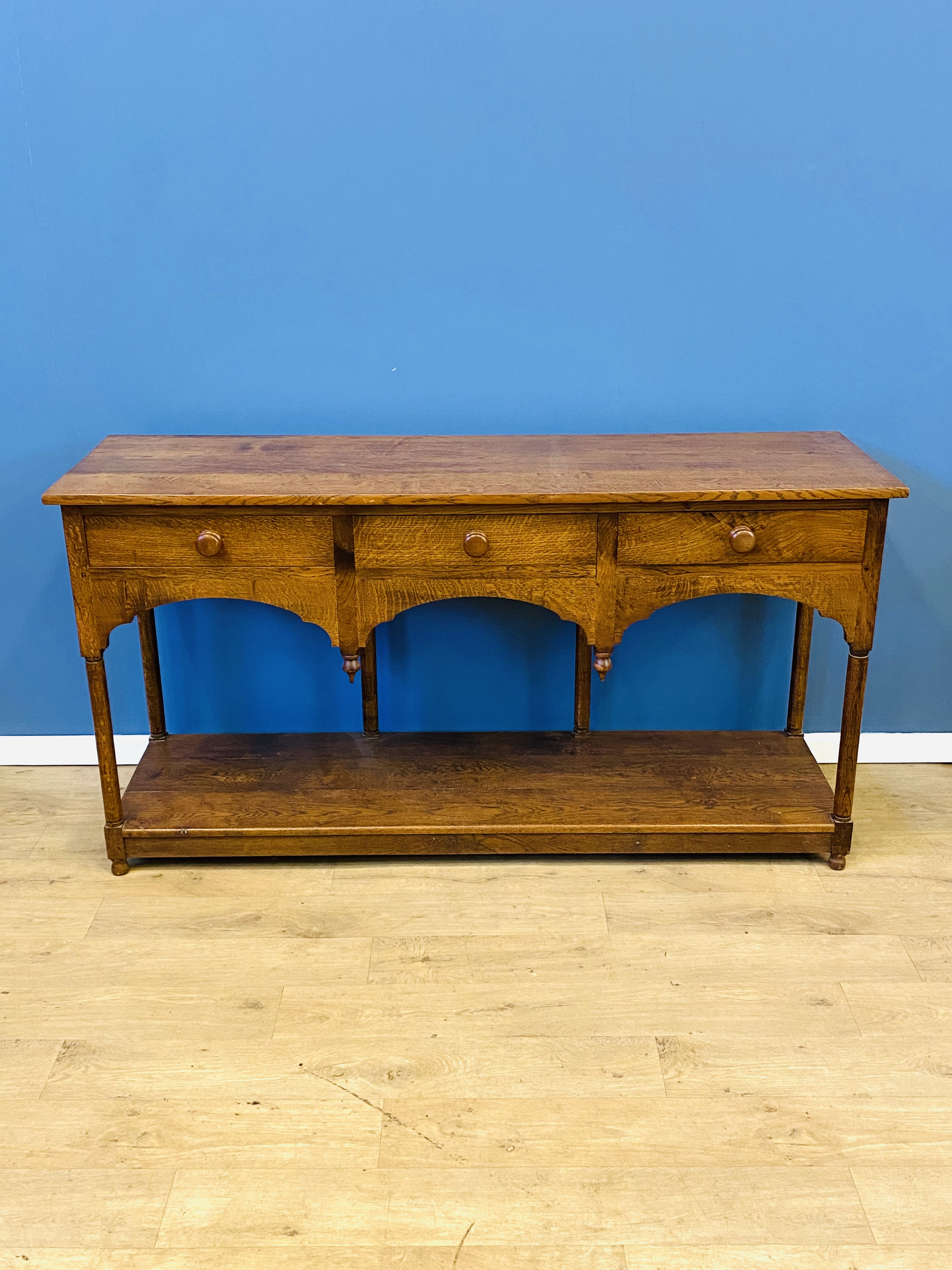 Oak display table - Image 5 of 5