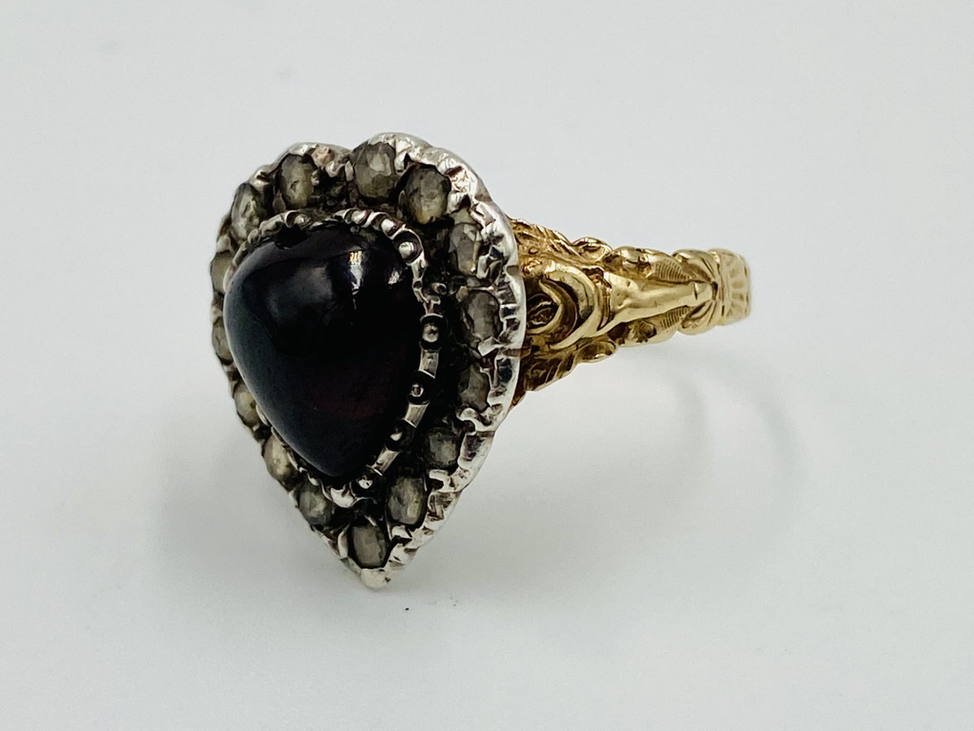 Gold and platinum set diamond and garnet heart shaped ring - Image 2 of 5