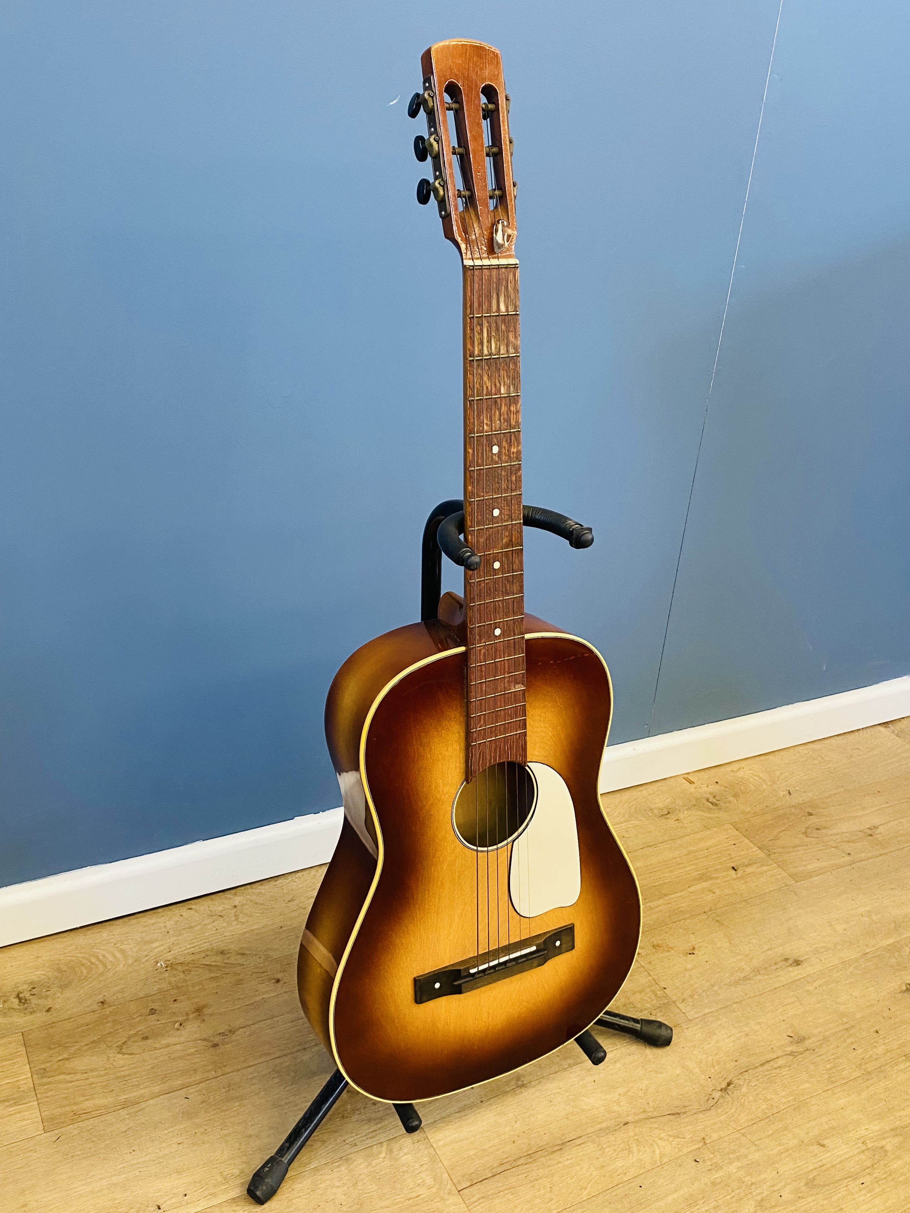 Small acoustic guitar - Image 2 of 3