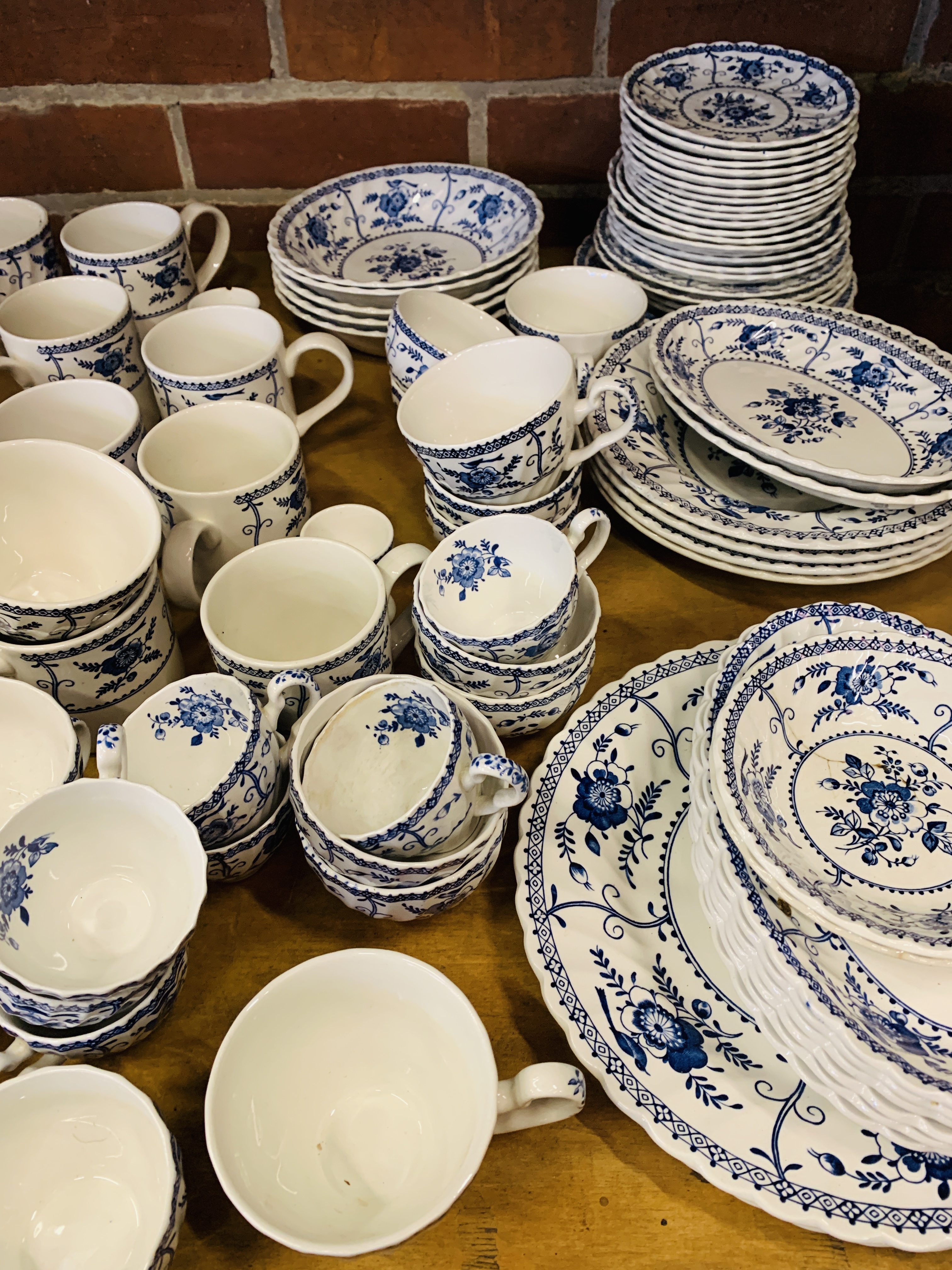 Johnson Brothers Indies Ironstone part dinner service - Image 4 of 5