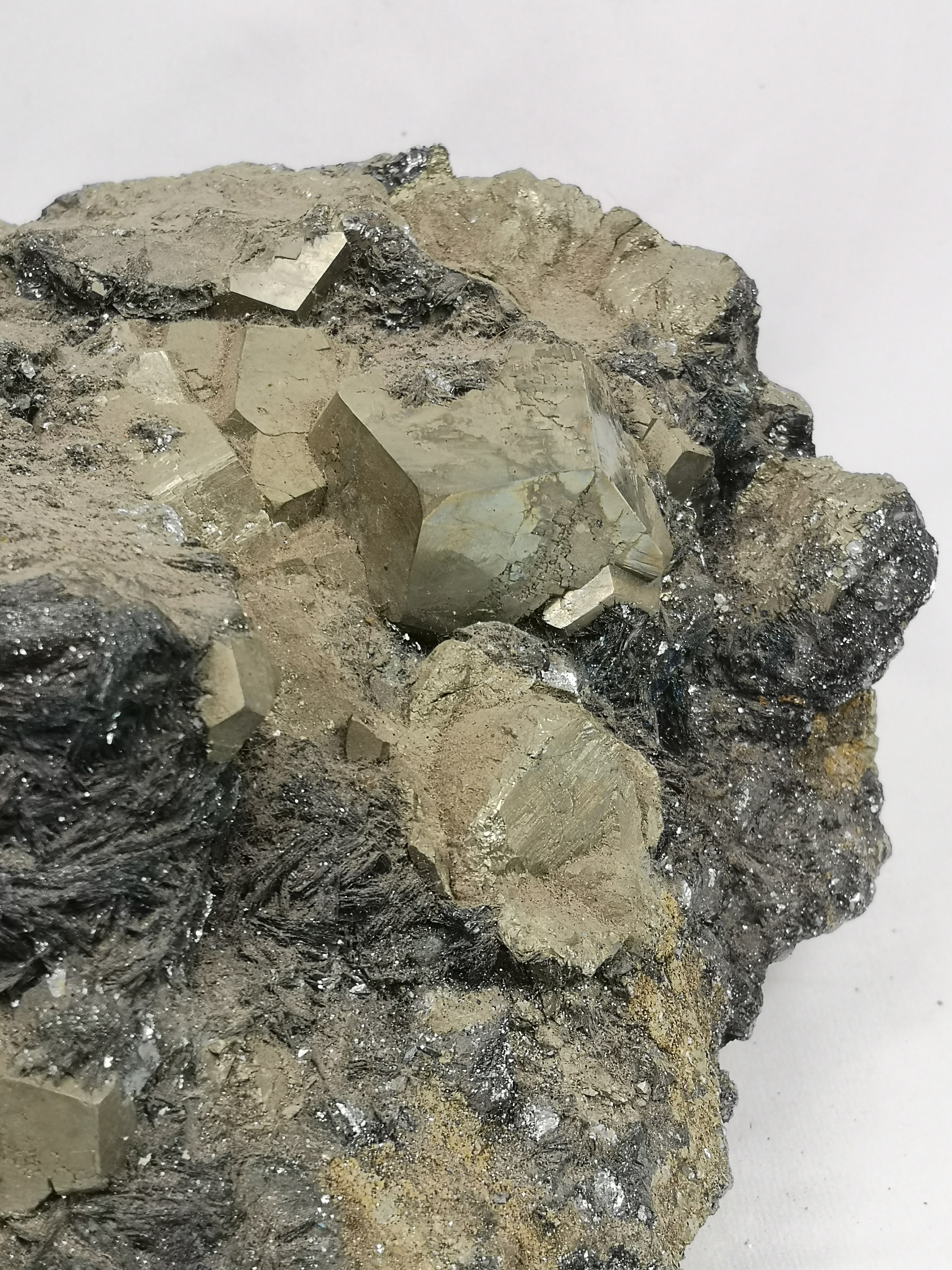 Mineral rock specimen - Image 4 of 6