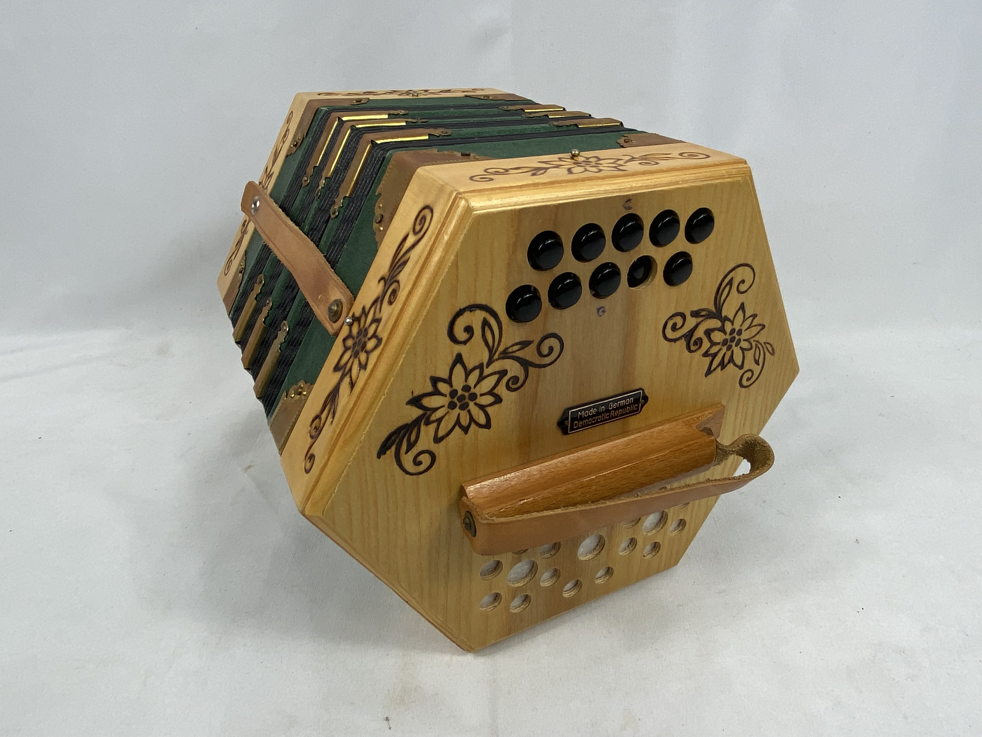 Galutter concertina