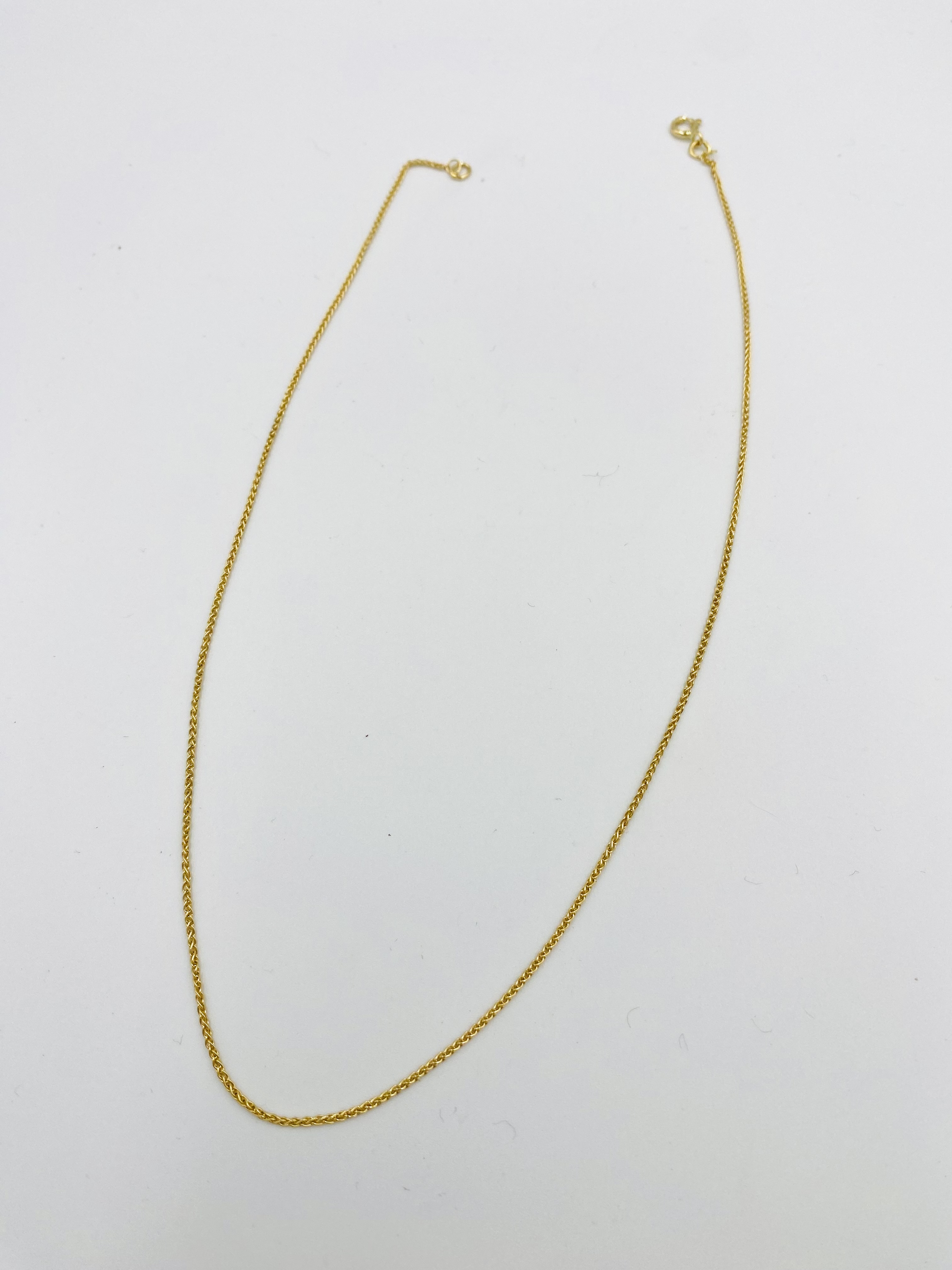 18ct gold fine chain