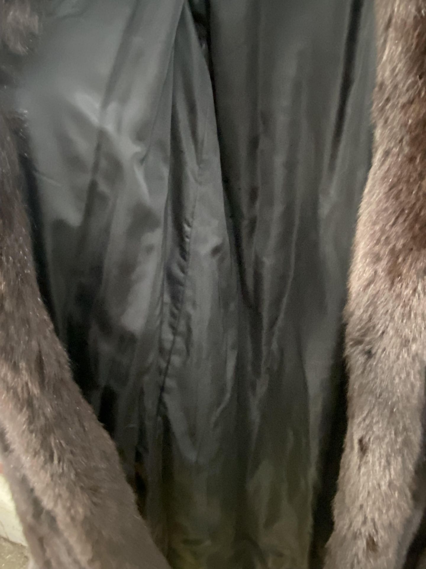 Full length fur coat - Image 4 of 6