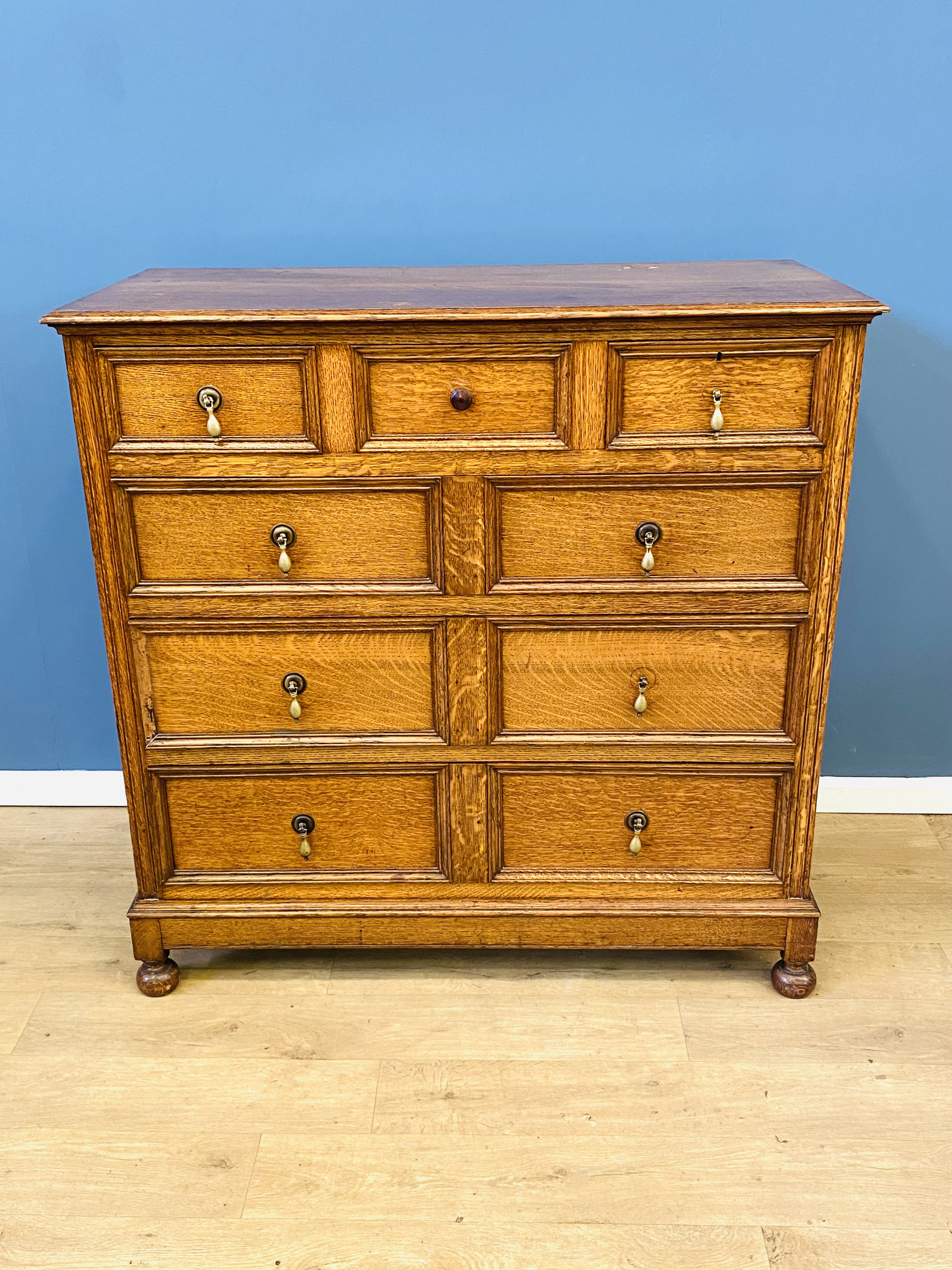 Oak 17th century style chest of drawers