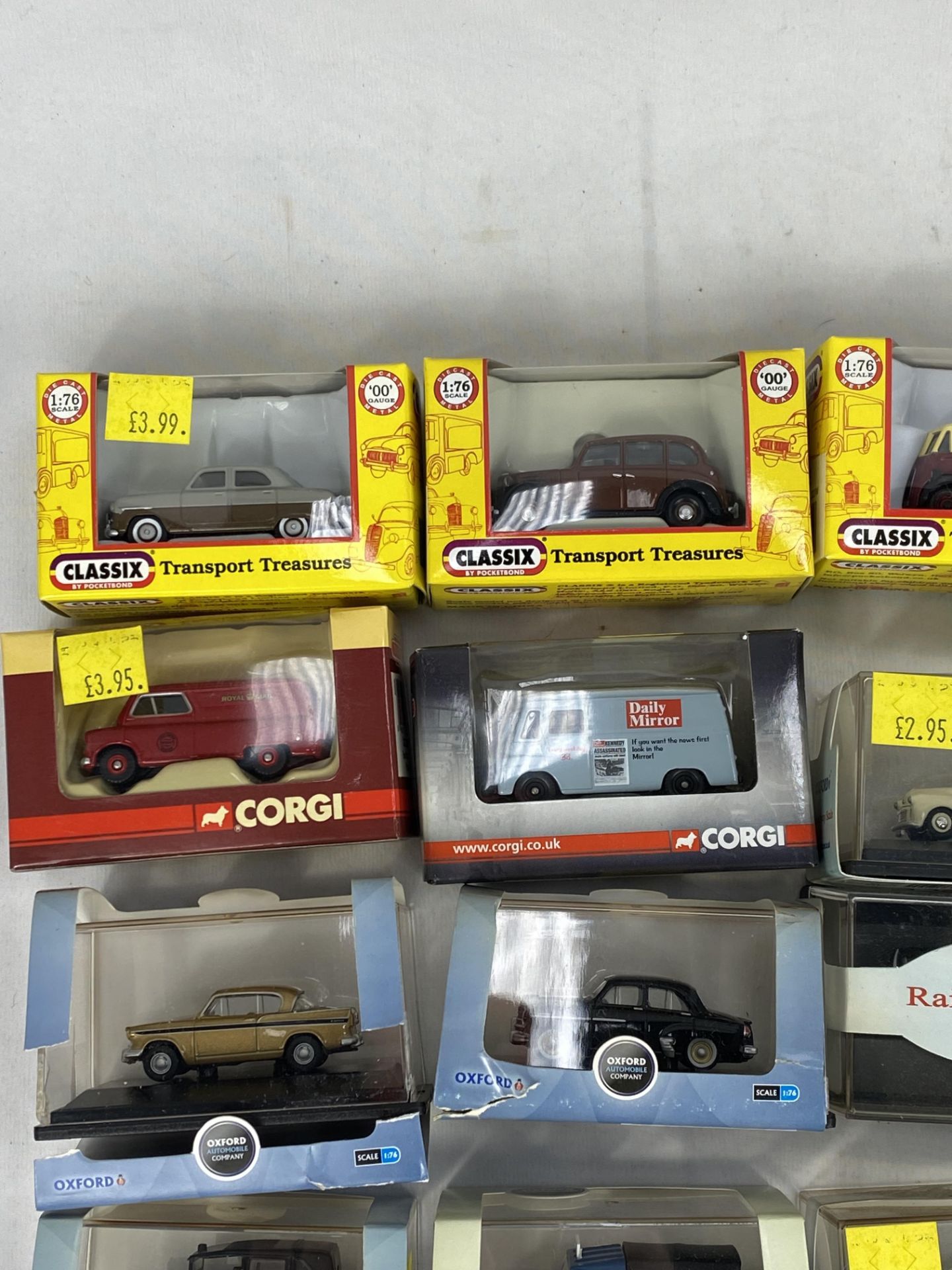 Fourteen Oxford scale model vehicles together with 6 others - Image 2 of 6