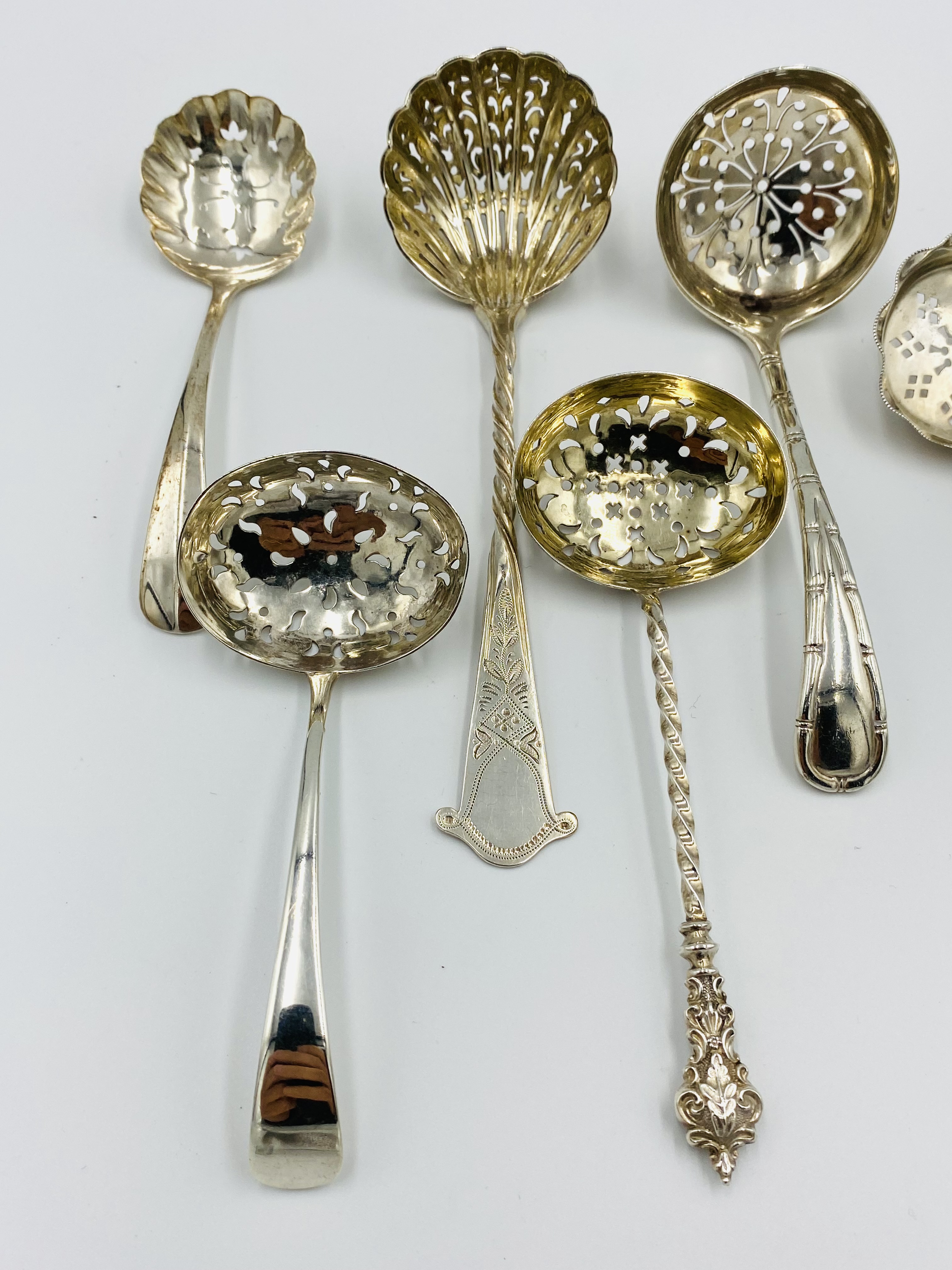 Six silver sugar sifters - Image 3 of 4