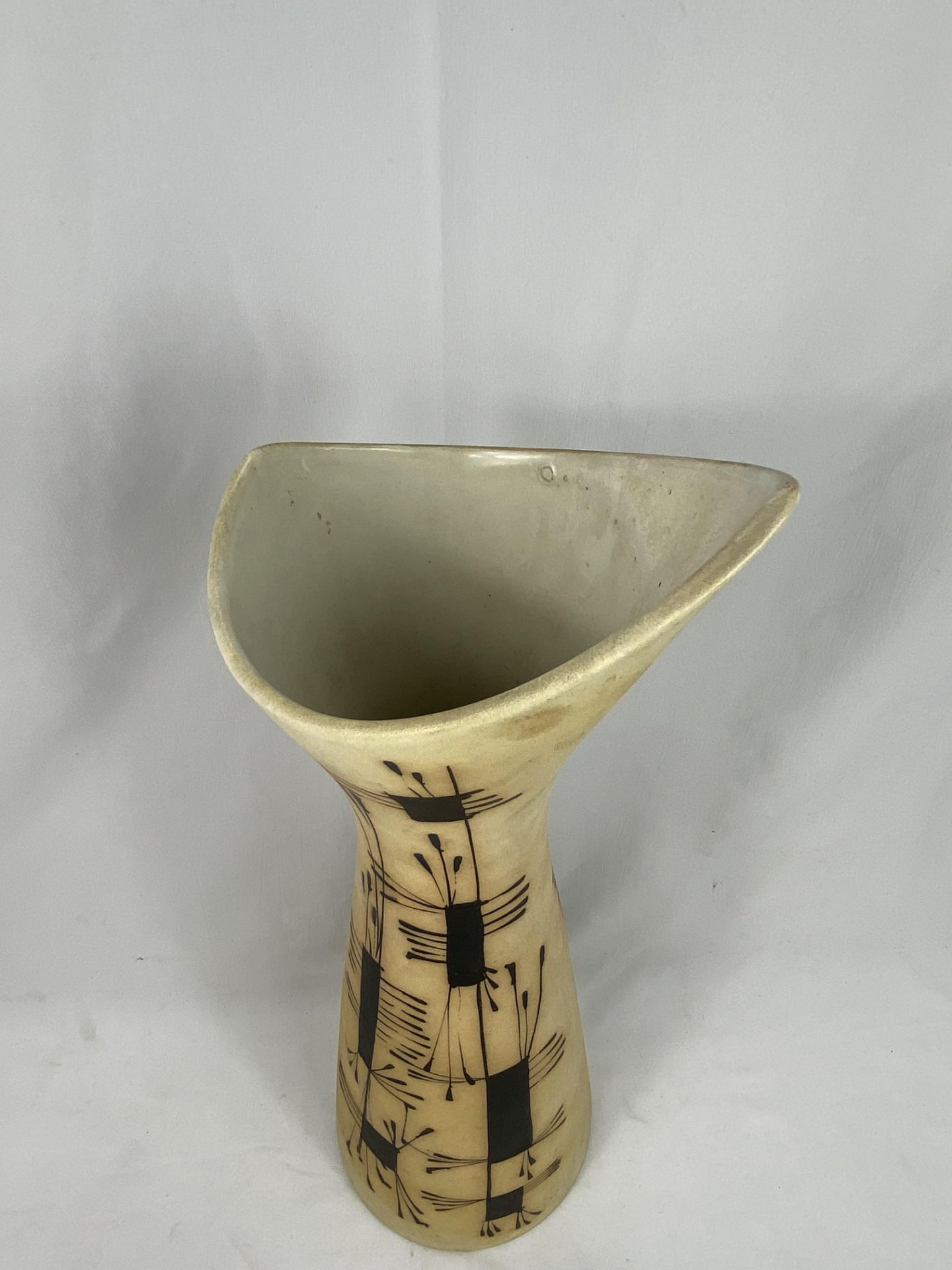 Mid century ceramic vase - Image 4 of 5