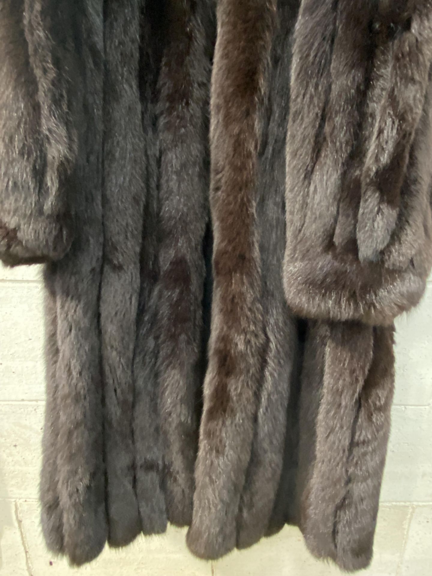 Full length fur coat - Image 3 of 6