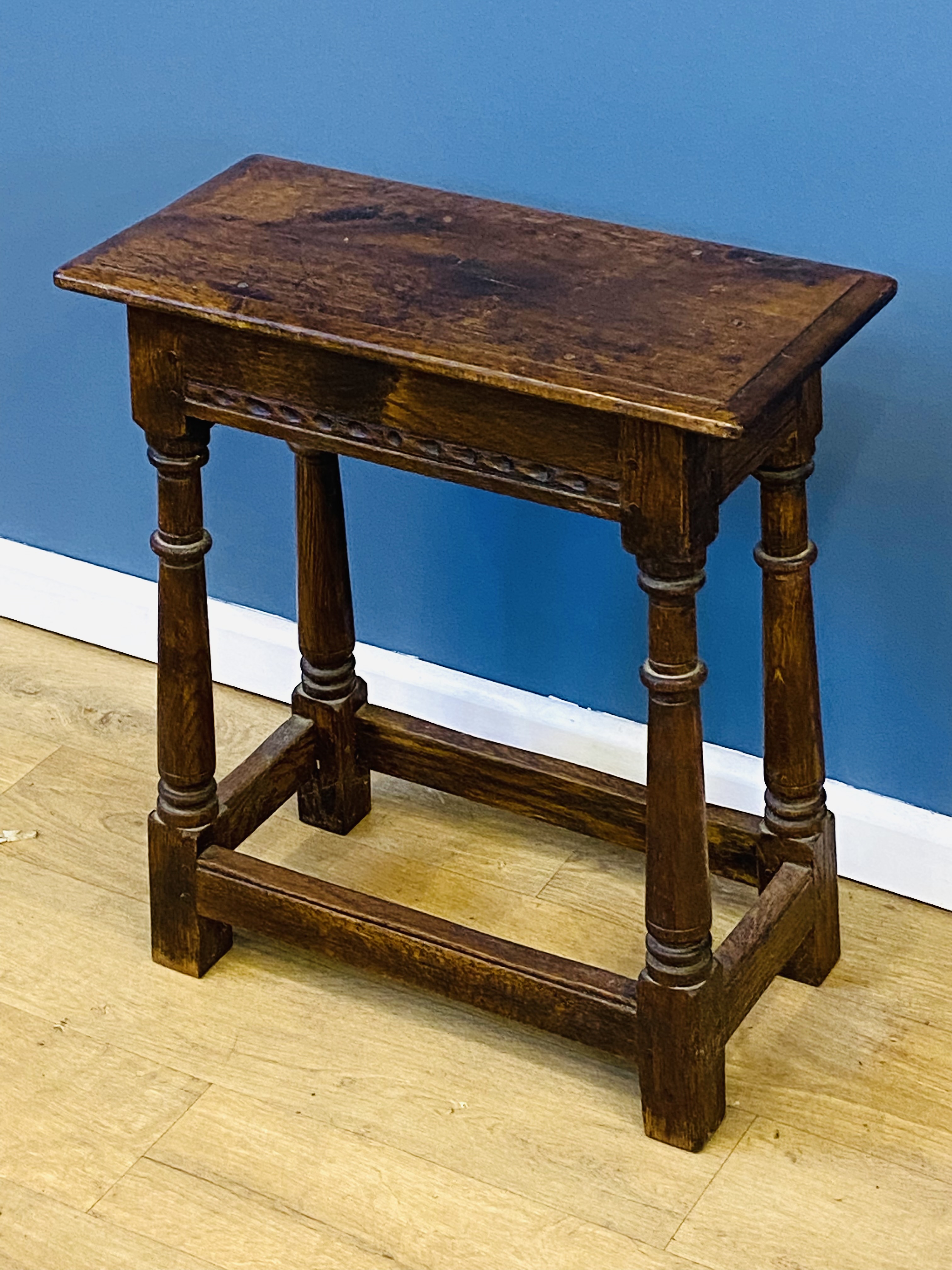 Oak joint stool - Image 3 of 4