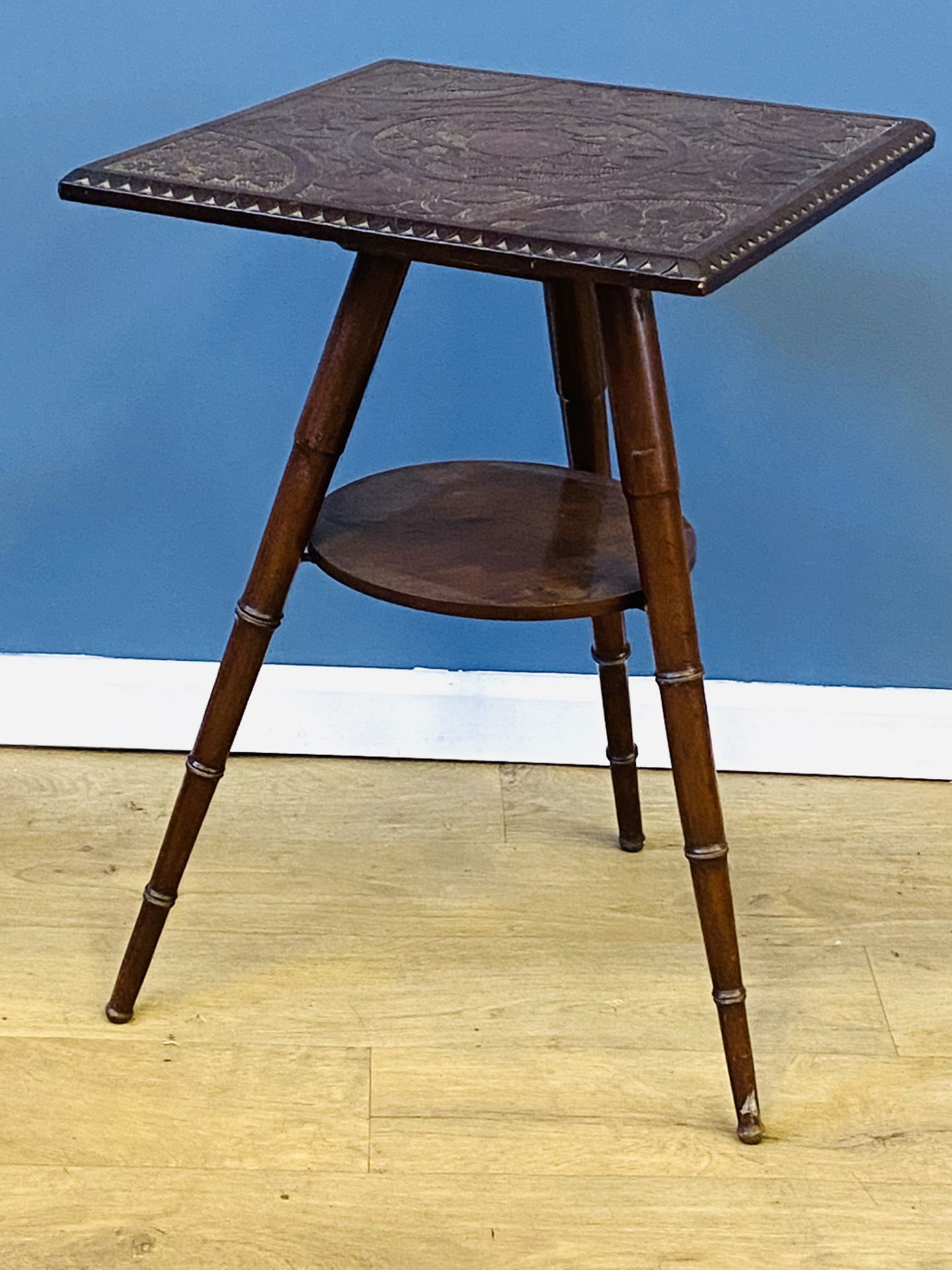 Mahogany display table - Image 4 of 4