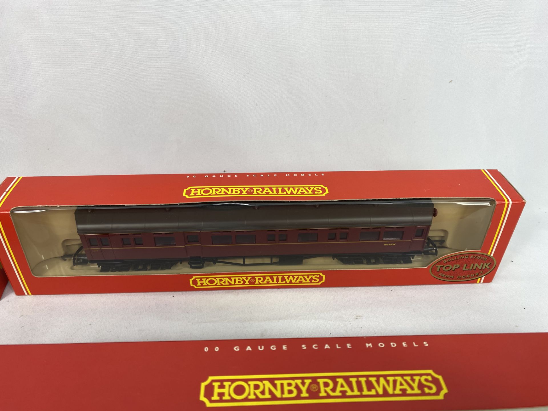 Hornby 00 gauge carriages and wagons - Image 3 of 7